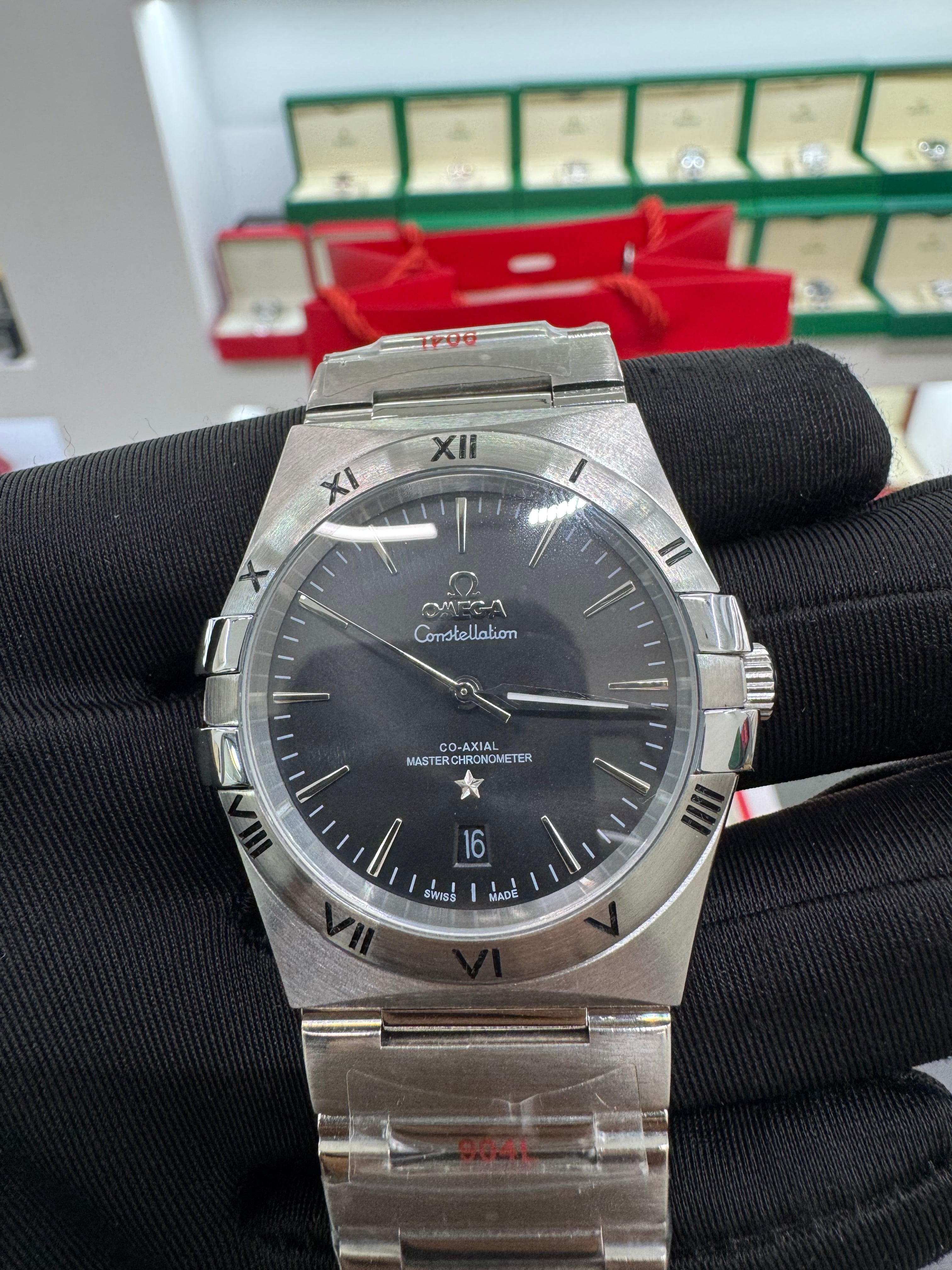 Constellation Co-Axial Master Chronometer 39 mm.