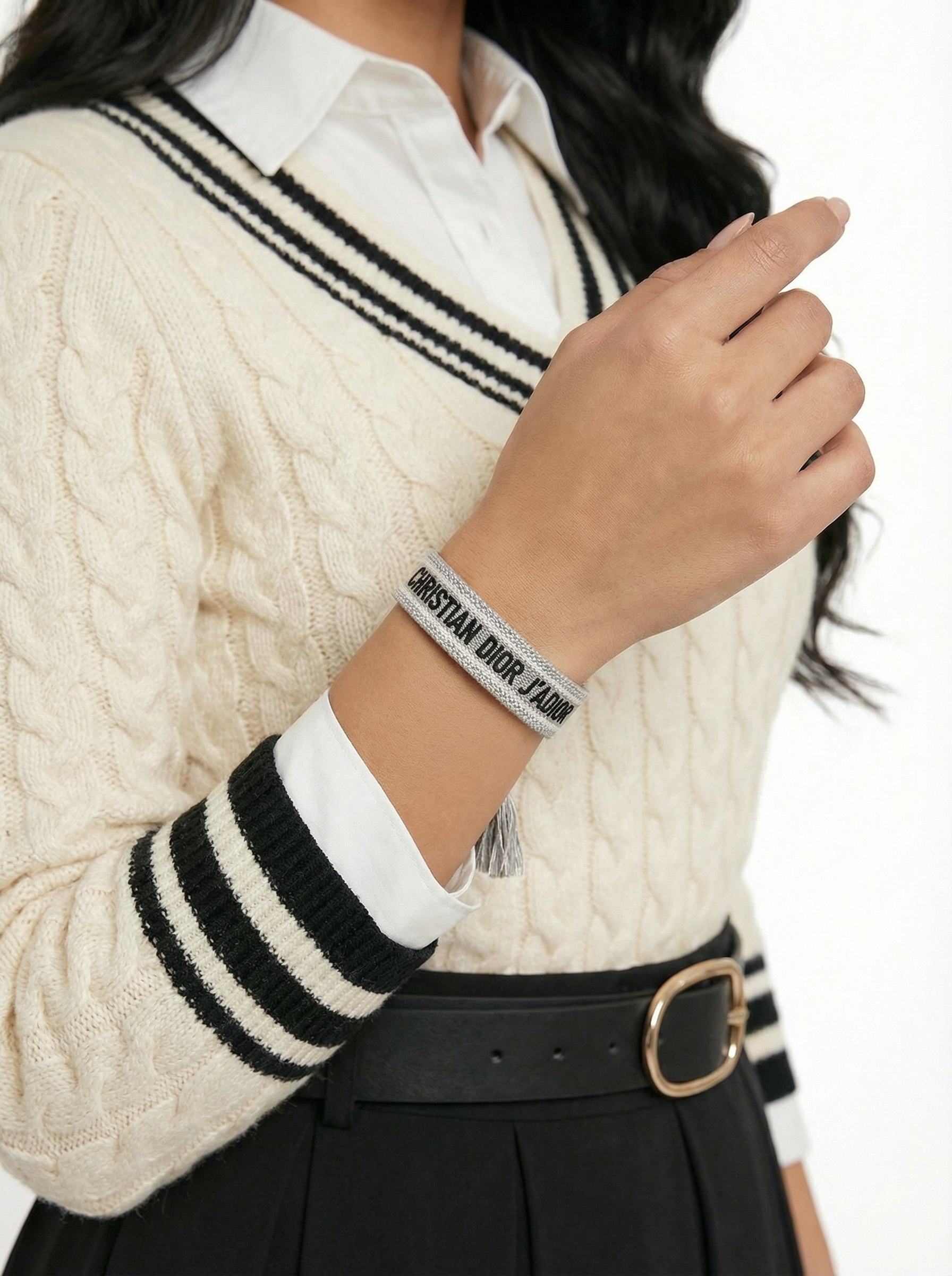 ديور قماش رمادي كتابه اسود