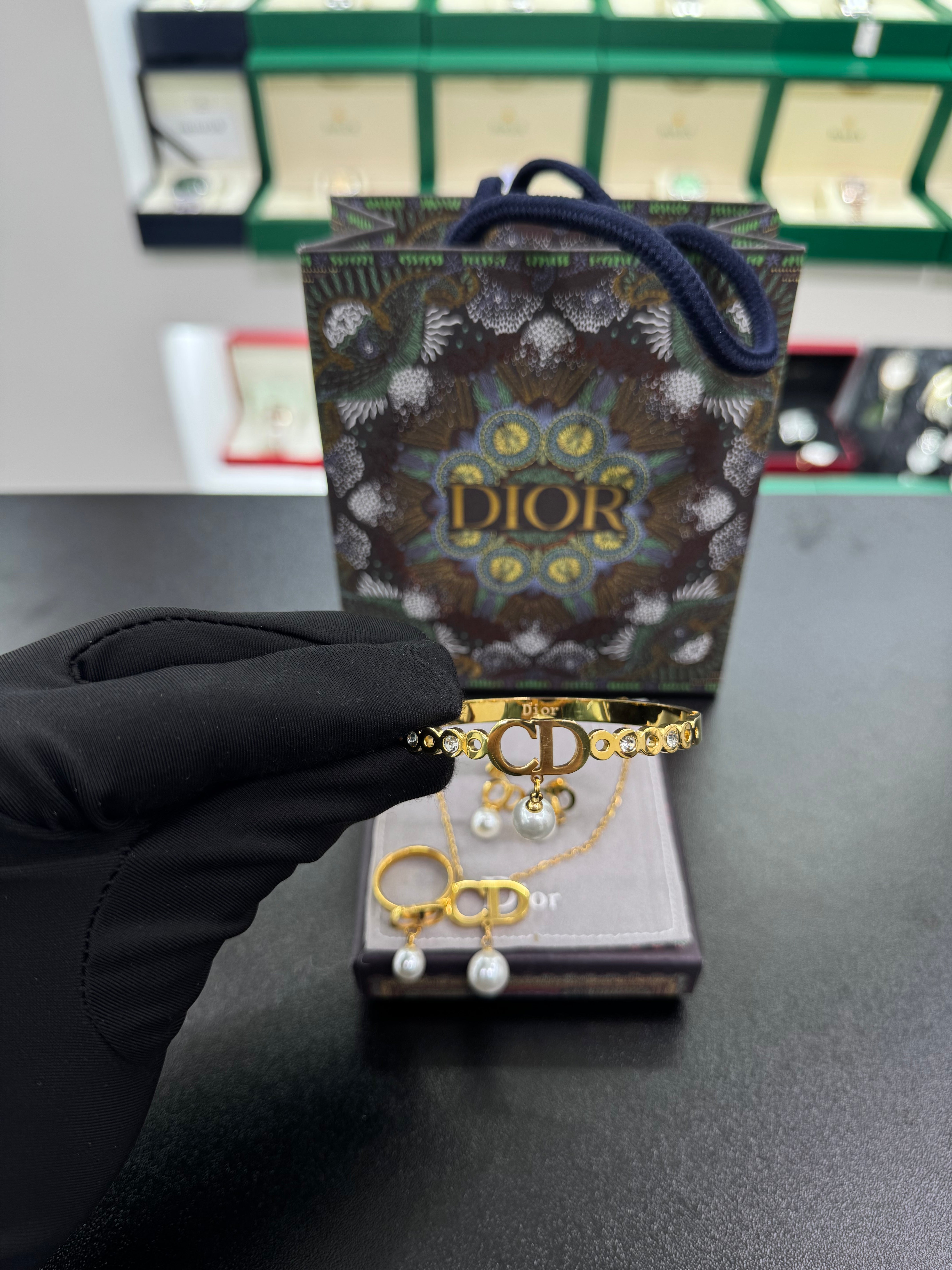 طقم CD لؤلؤ المتدلي بلخاتم