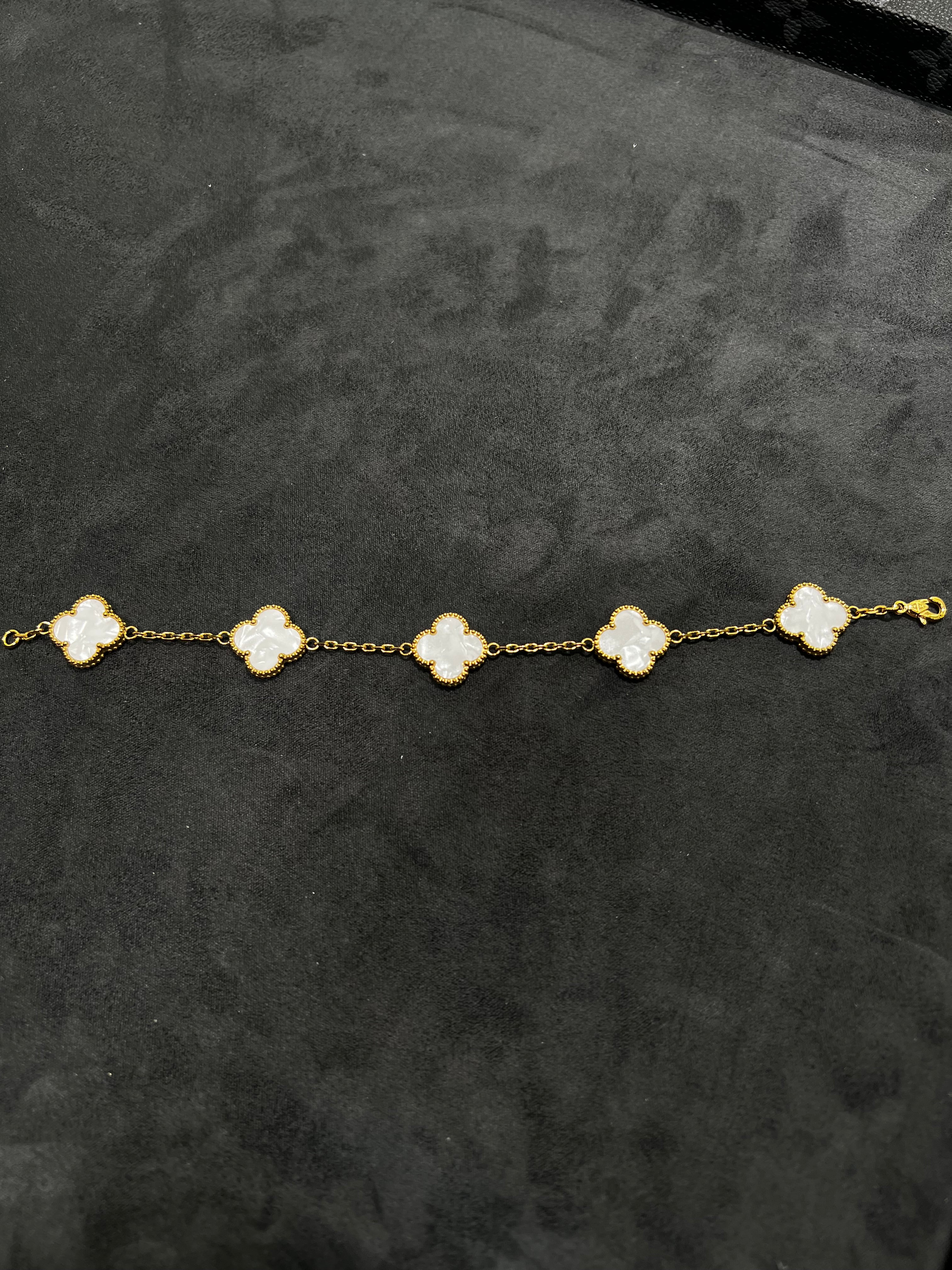 فان كلييف لامبرا ابيض