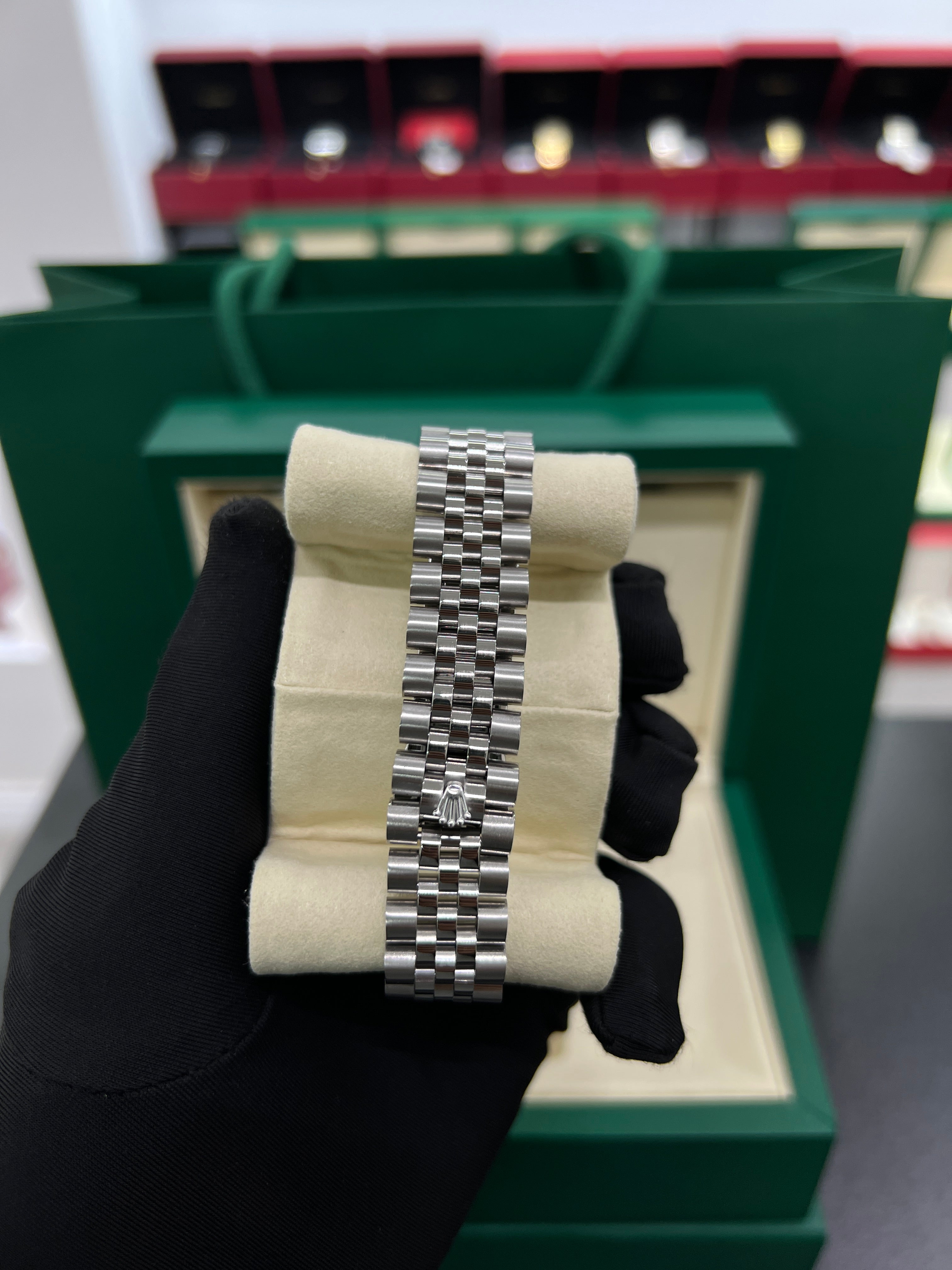Datejust 41 – Green Dial Jubilee Bracelet