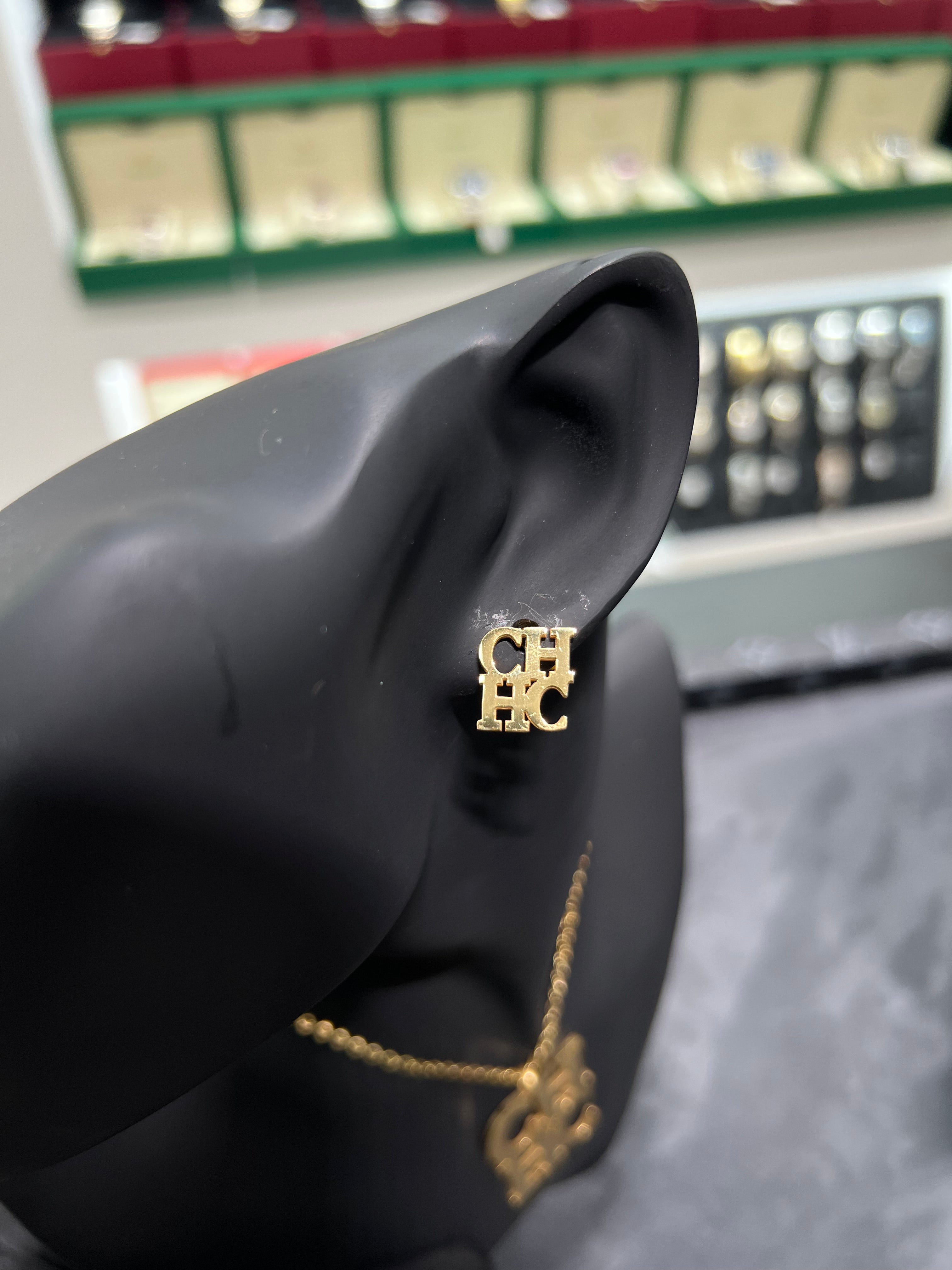 طقم Ch الشعار الكبير