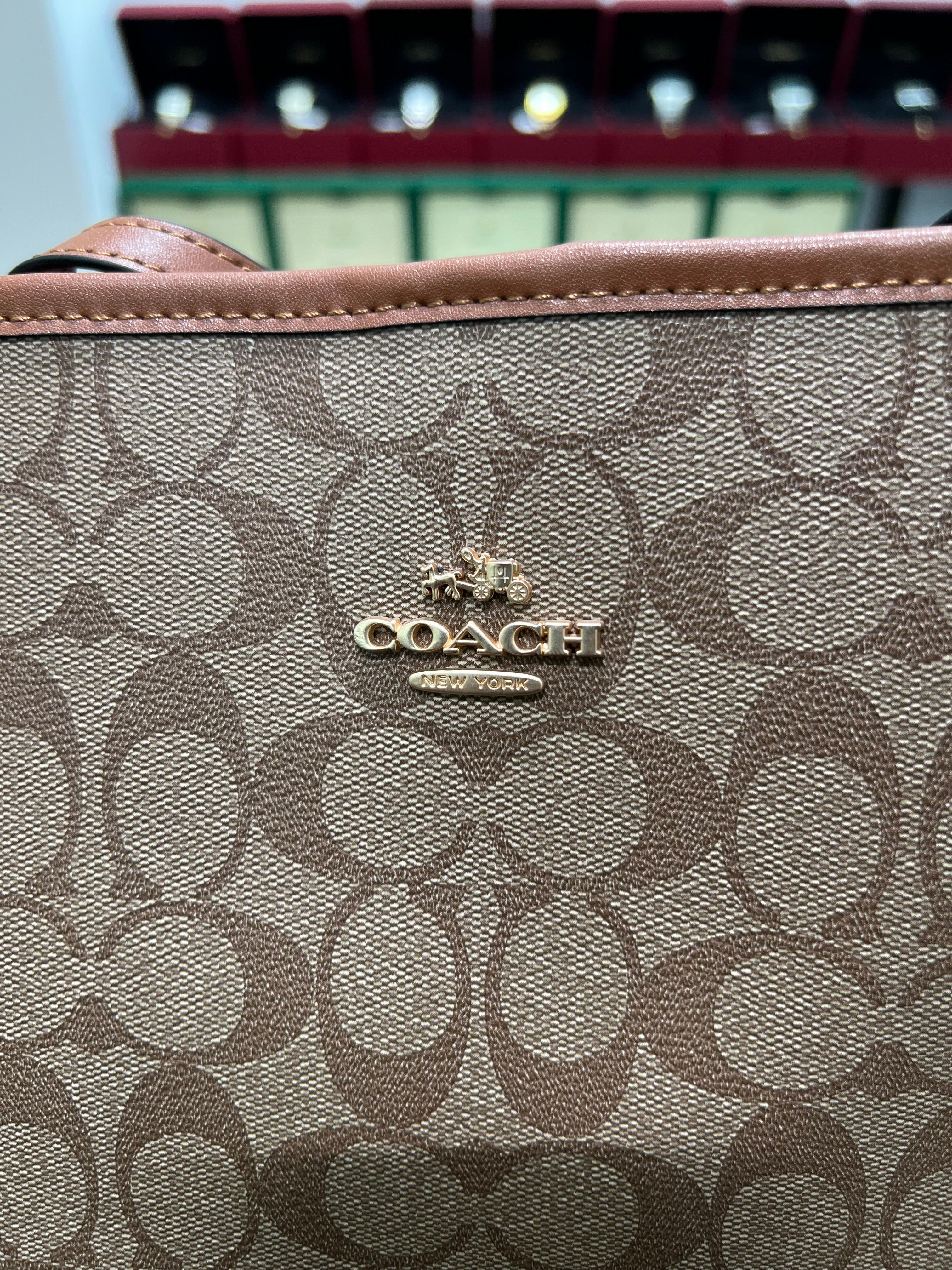 Cöach City Tote in Signature Canvas.