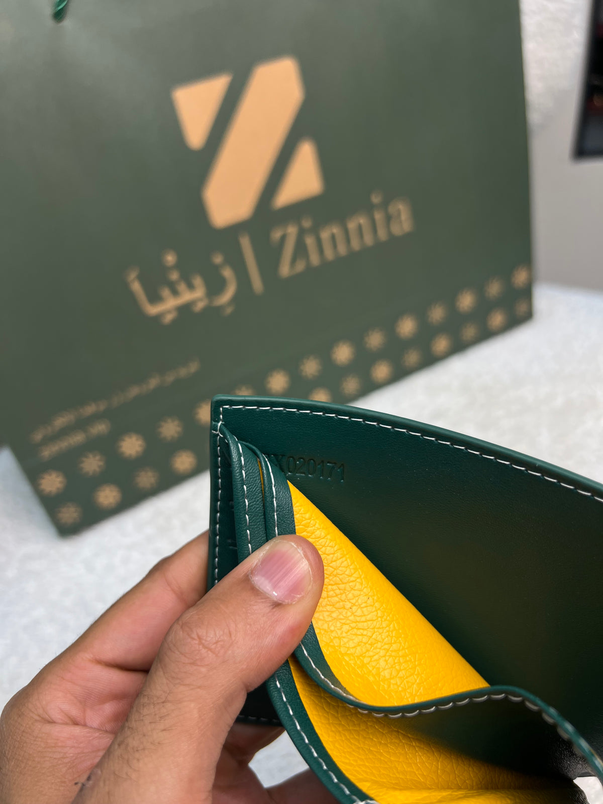 محفظة فيكتوار بنقشة Y أخضر Victoire Wallet