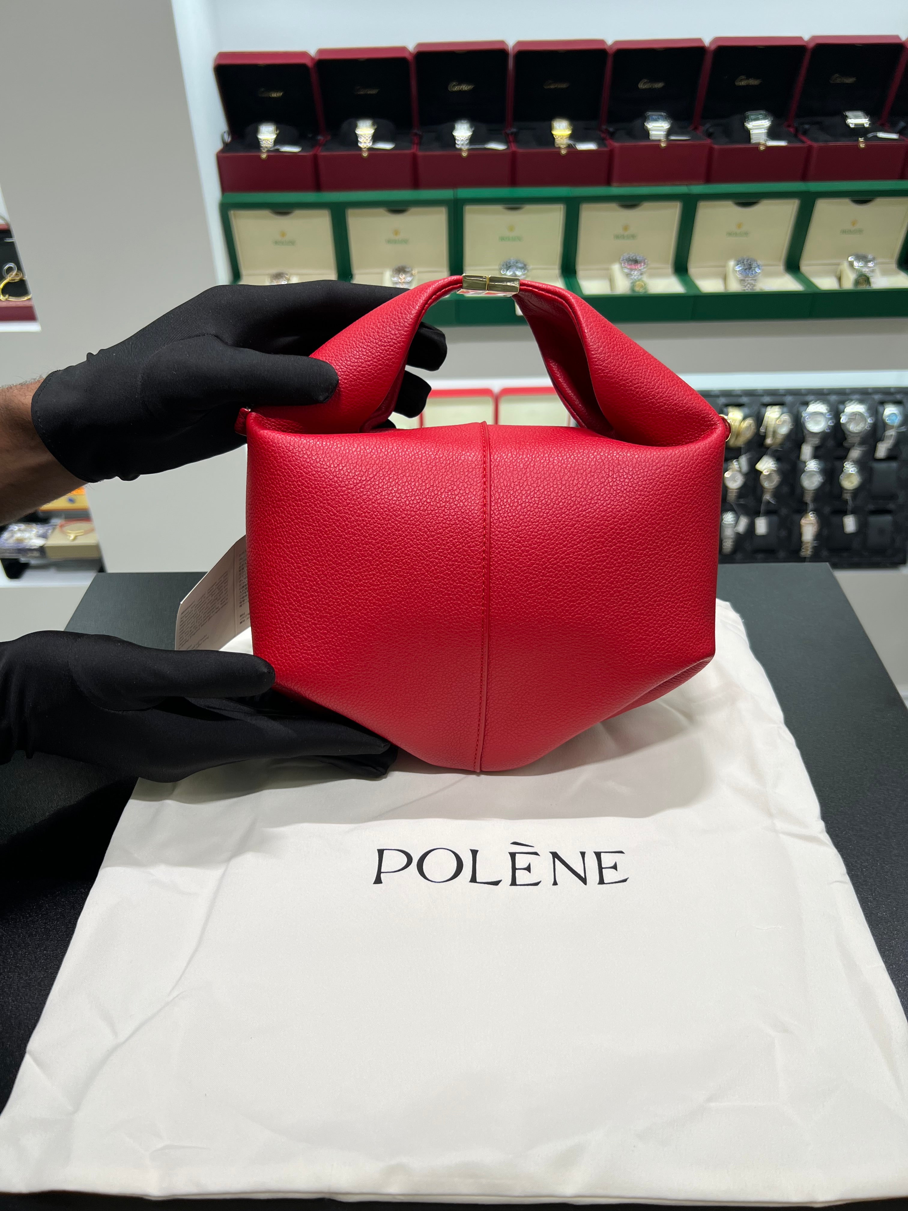 Polēne Béri red