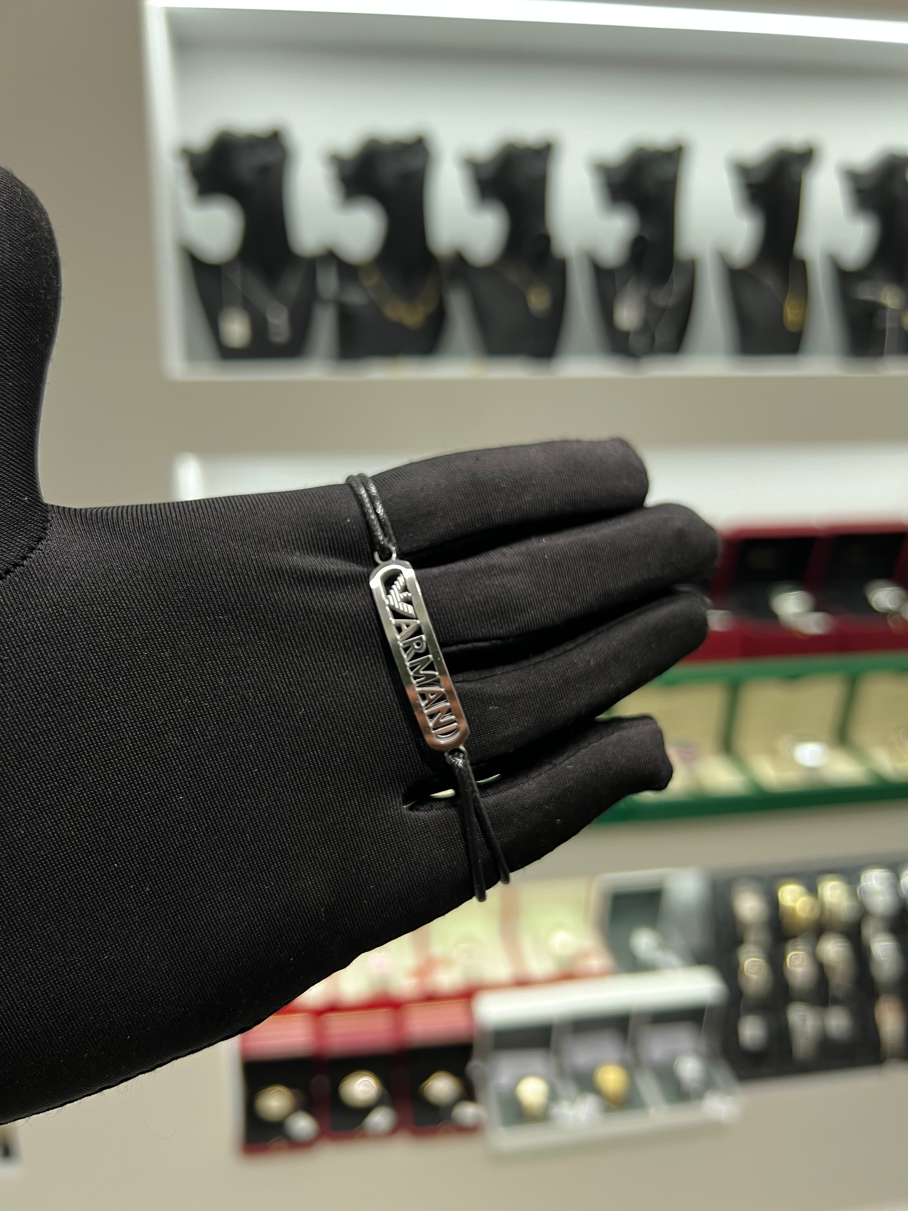 سوار خيط أرماني اسود