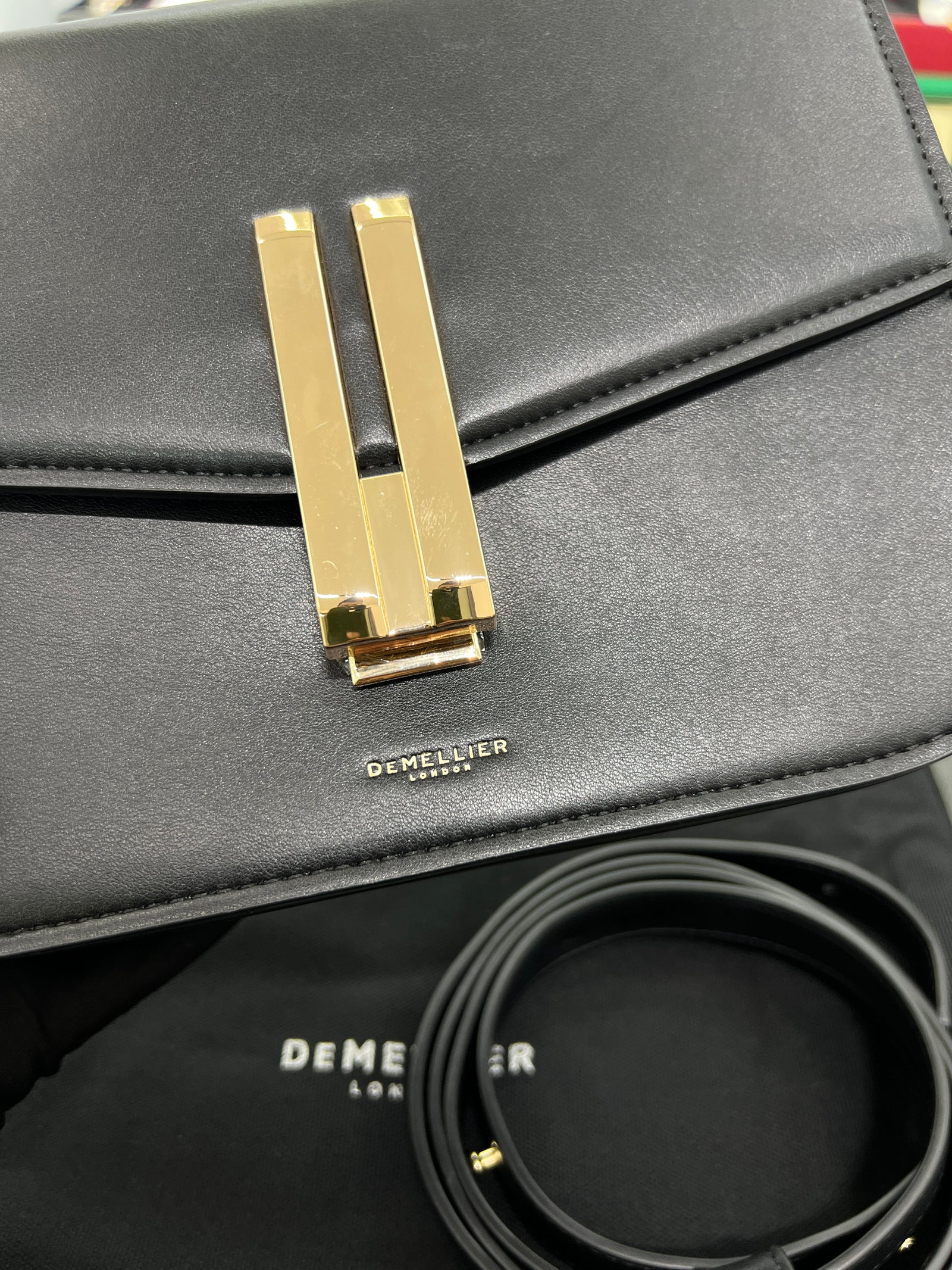 Vancouver Crossbody Bag – Classic Black