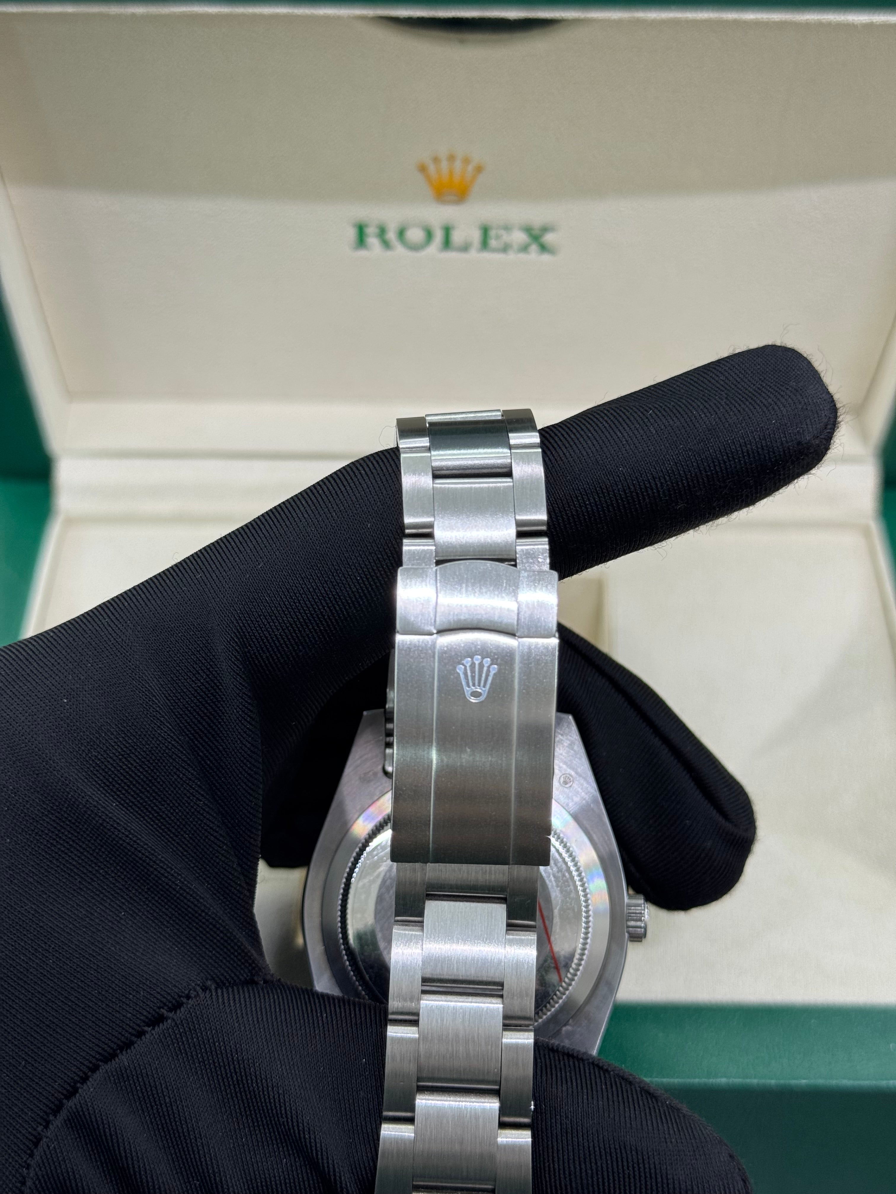 Oyster Green 41mm
41mm