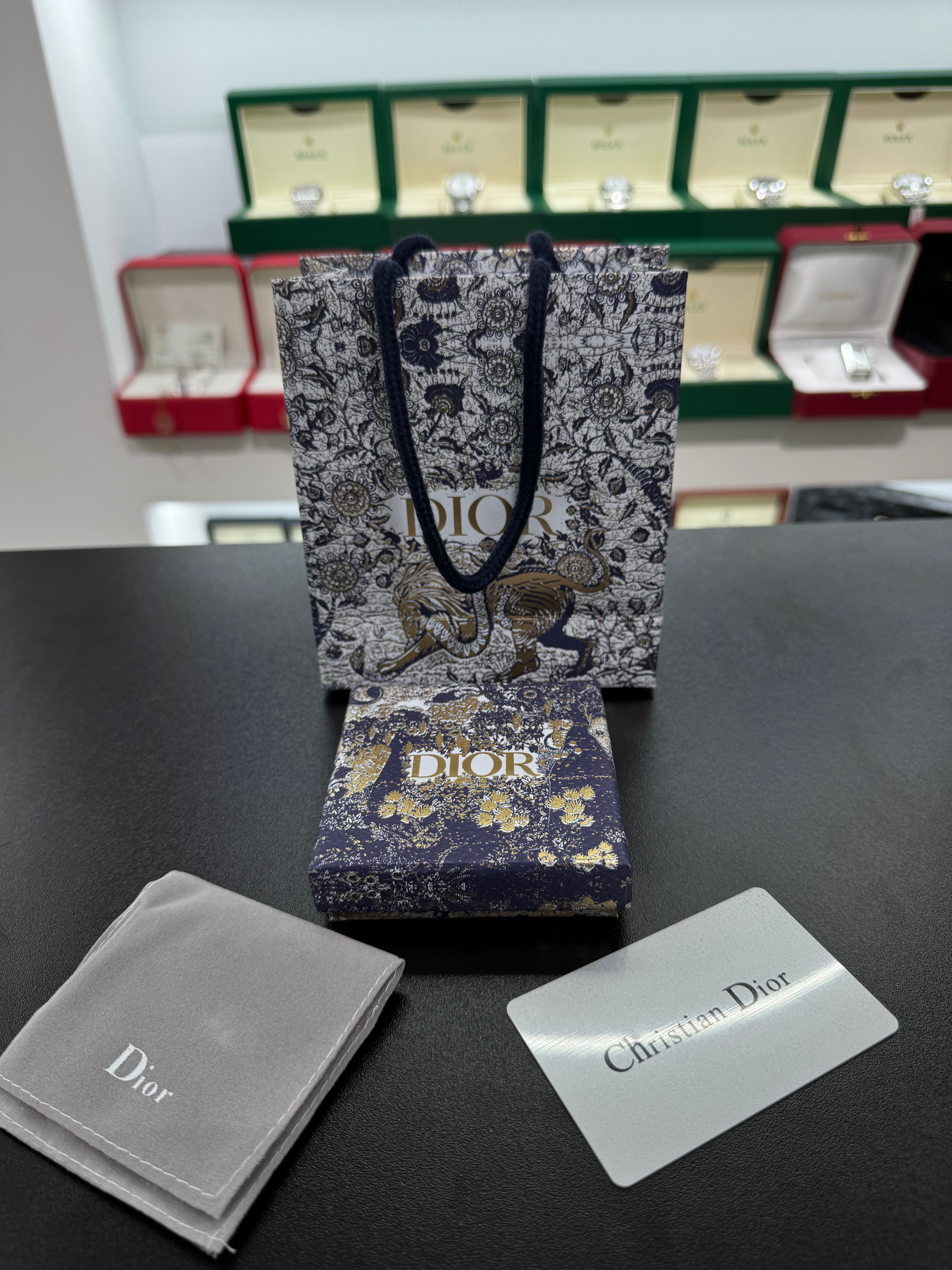 طقم ديور التلاثي