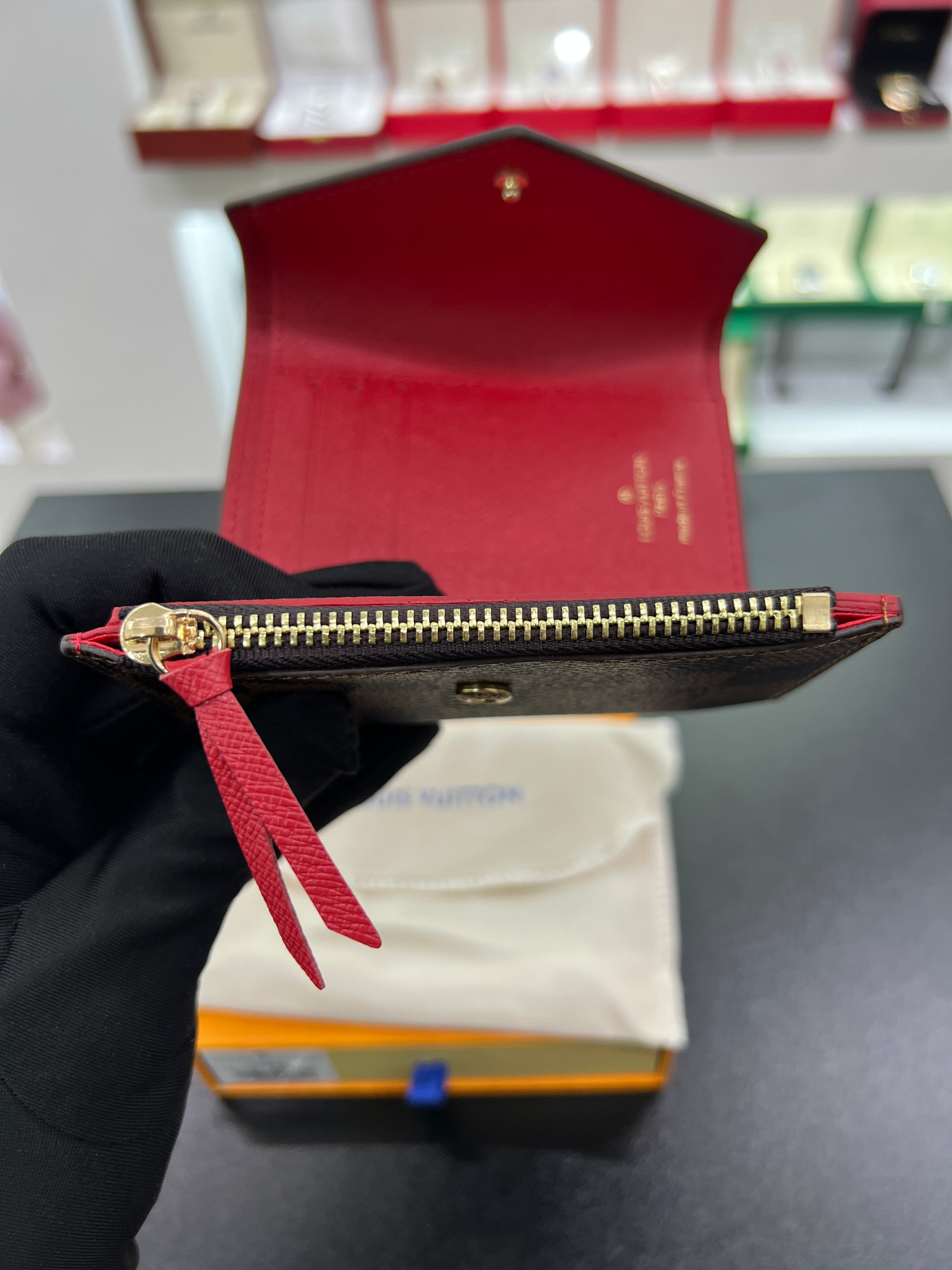 Victorine Wallet – Damier Ebene Canvas