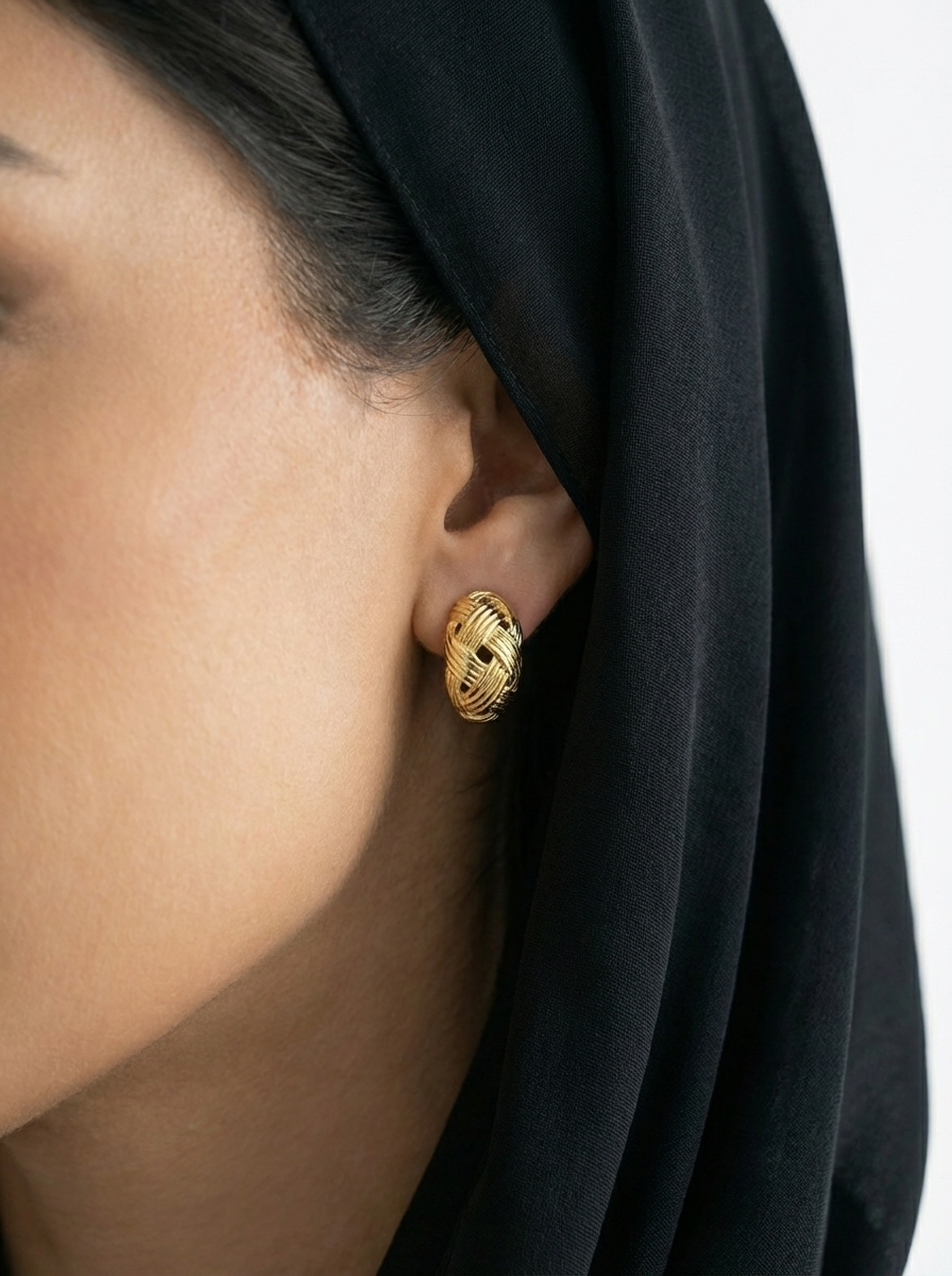 اقراط اذن المشبك