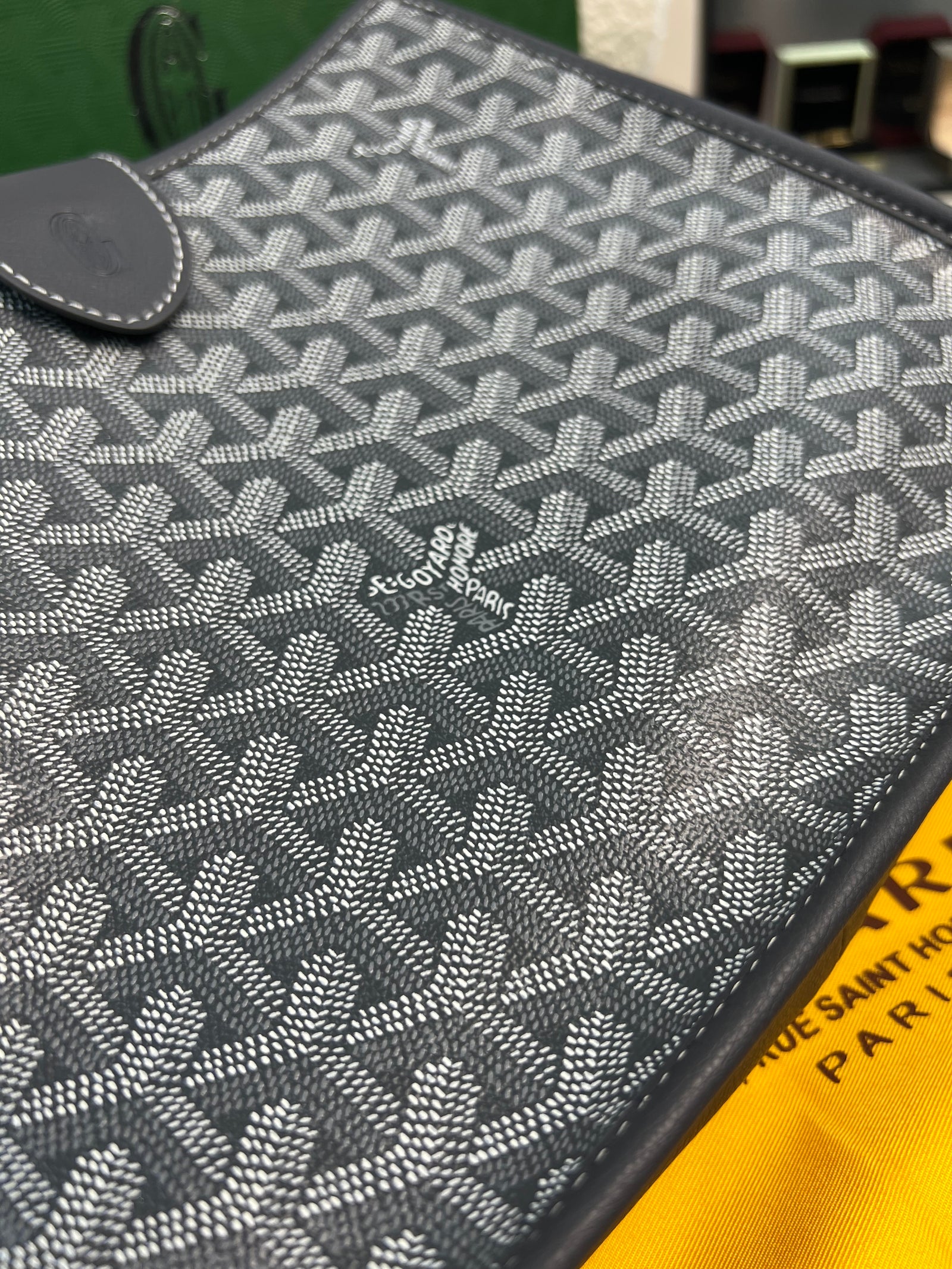 حقيبة ميوزيت كروس بنقشة Y رمادي Musette Crossbody