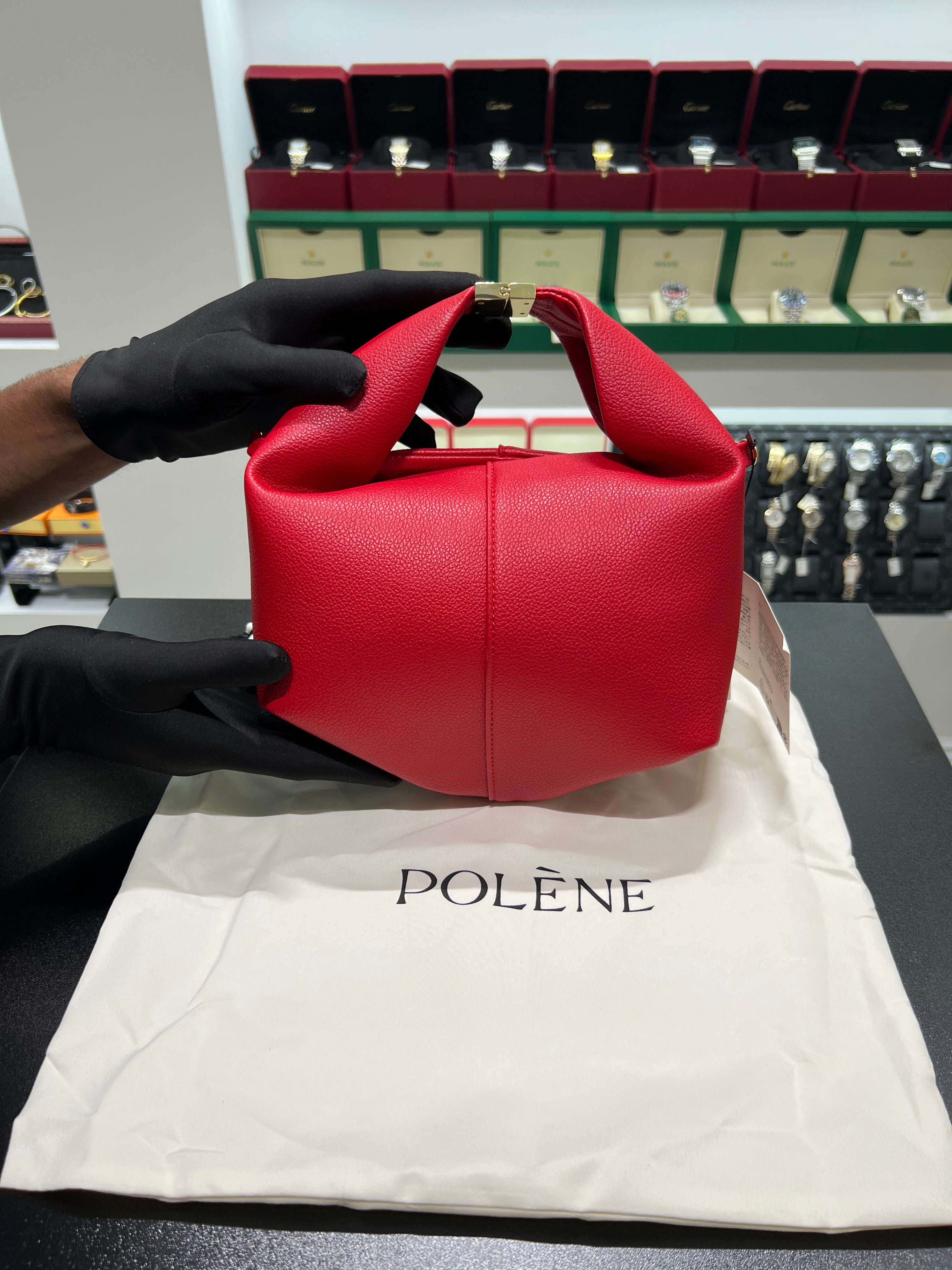 Polēne Béri red