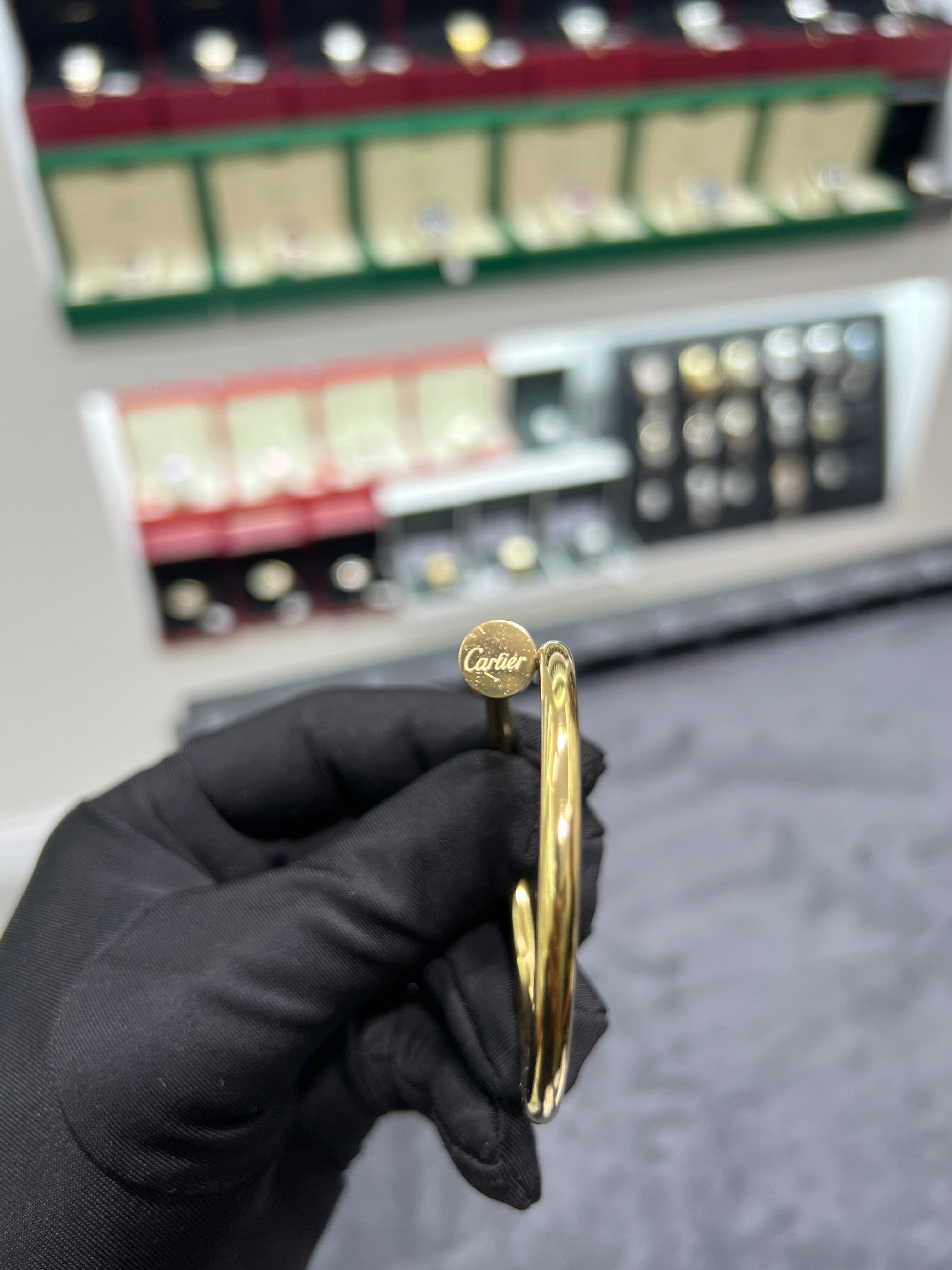 سوار جوست آن كلو العريض