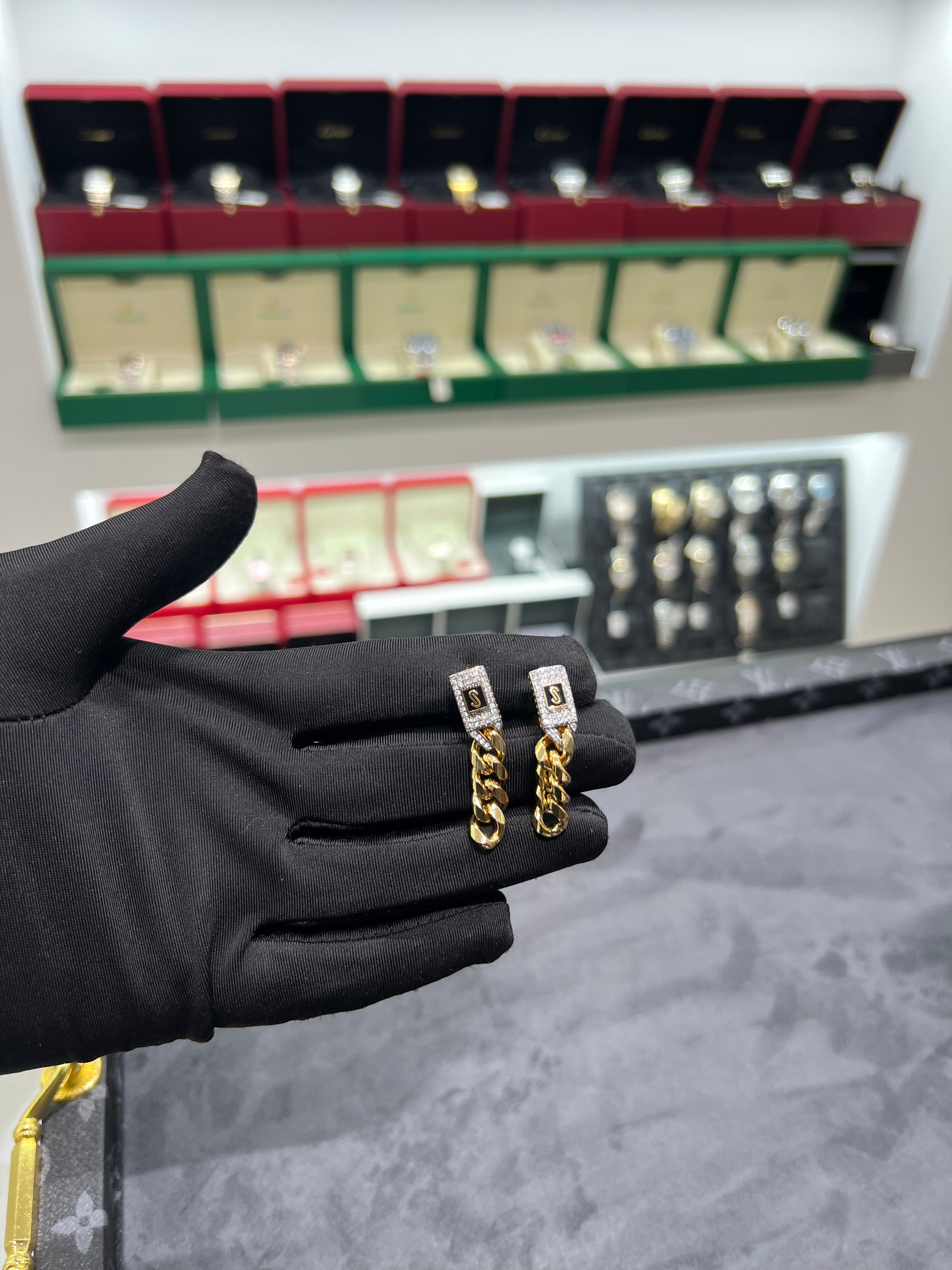 اقراط اذن موناكو طويل