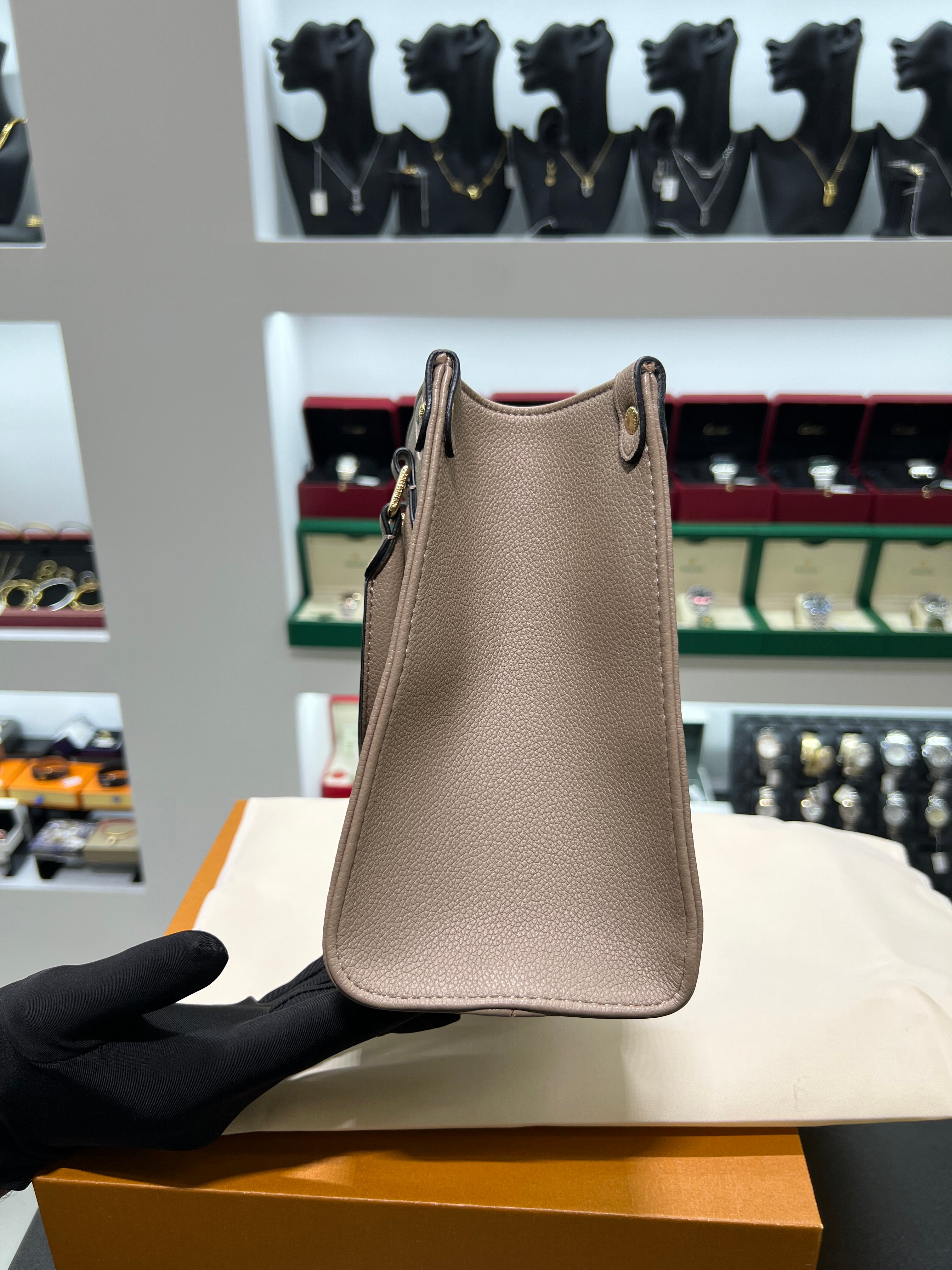 LV OnTheGo PM.
