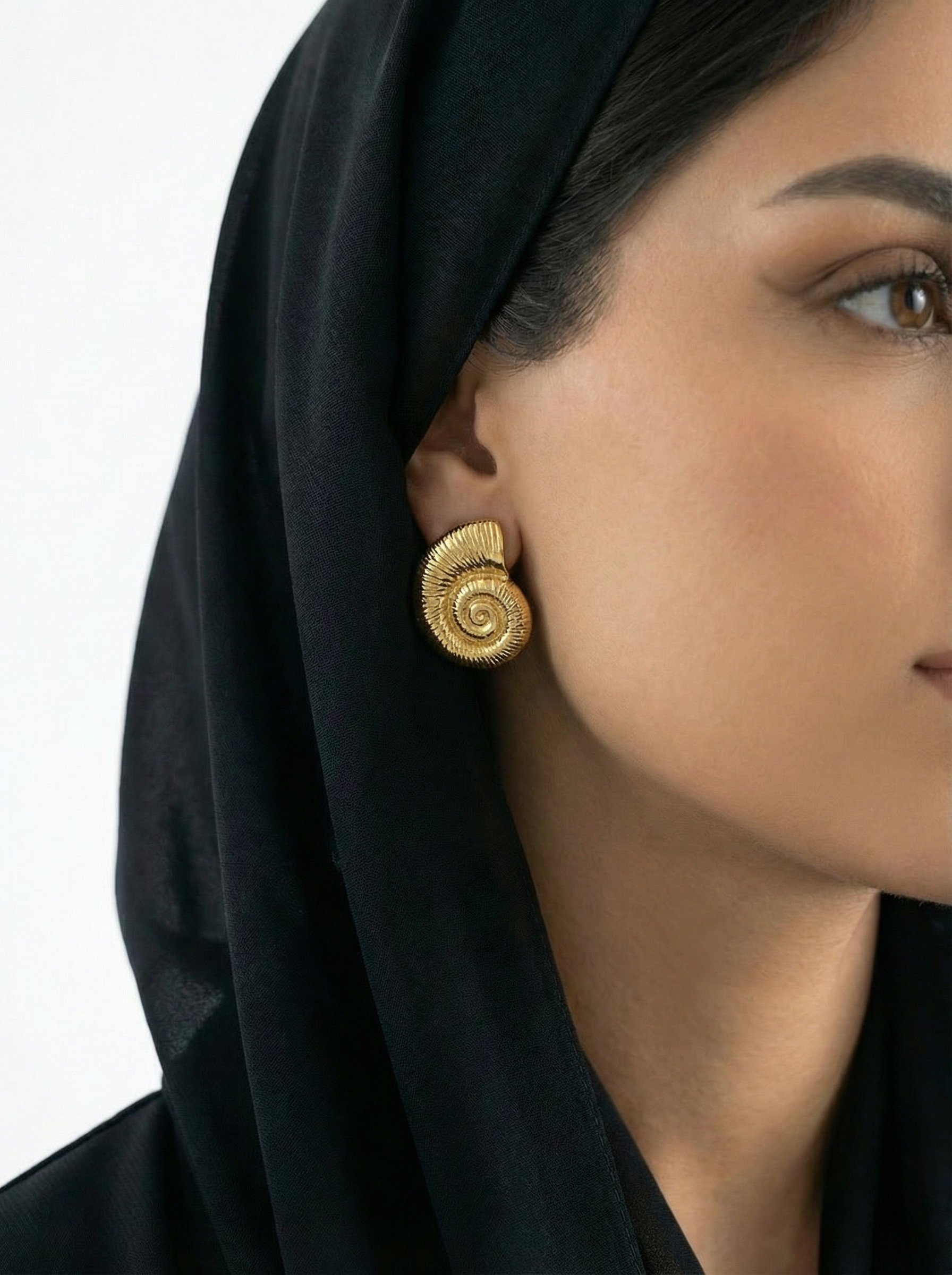 أقراط أذن القوقعه