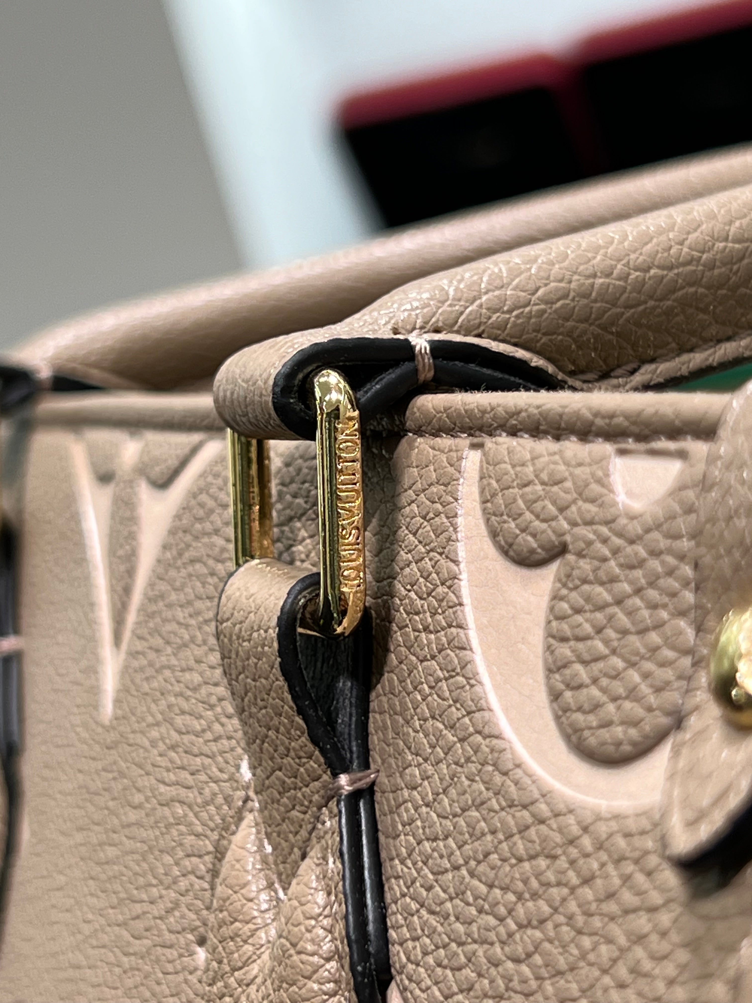 LV OnTheGo PM.