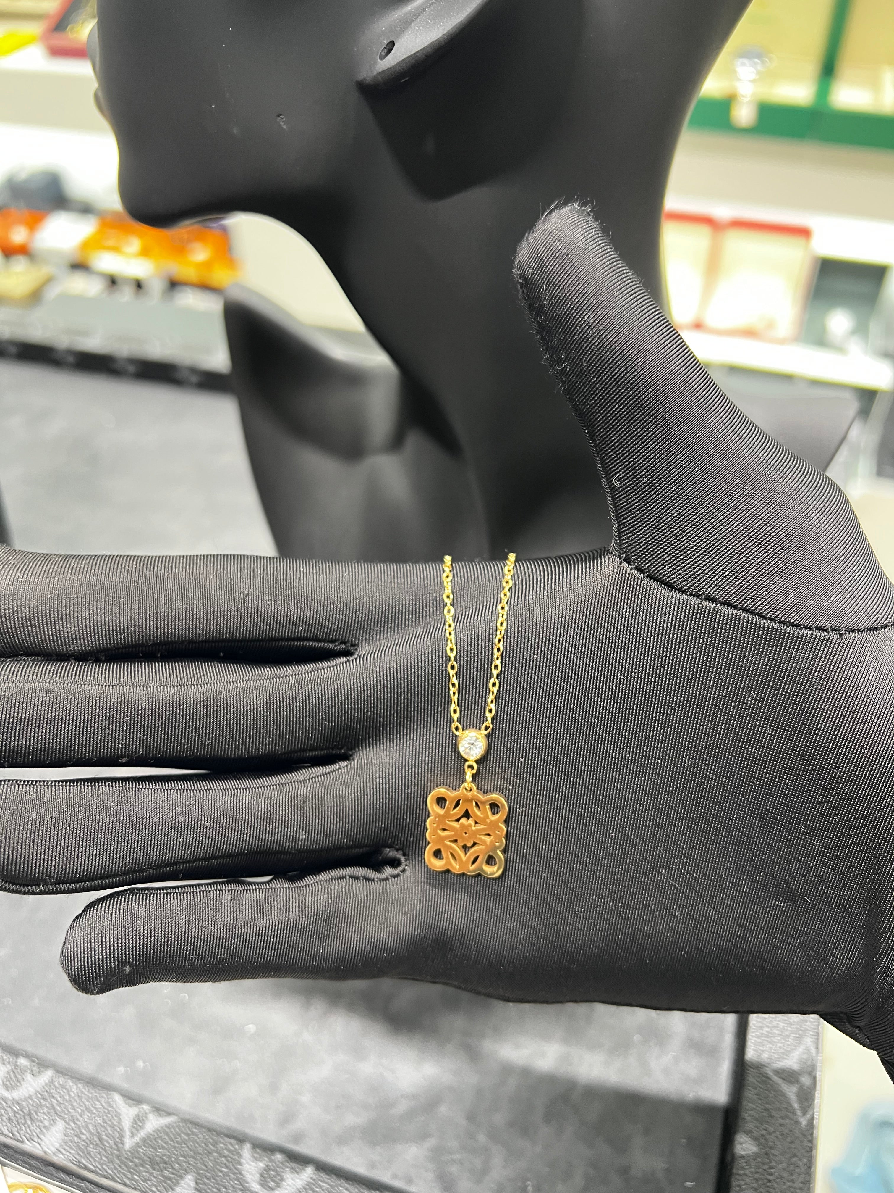 سلسال لويفي الشعار الصغير