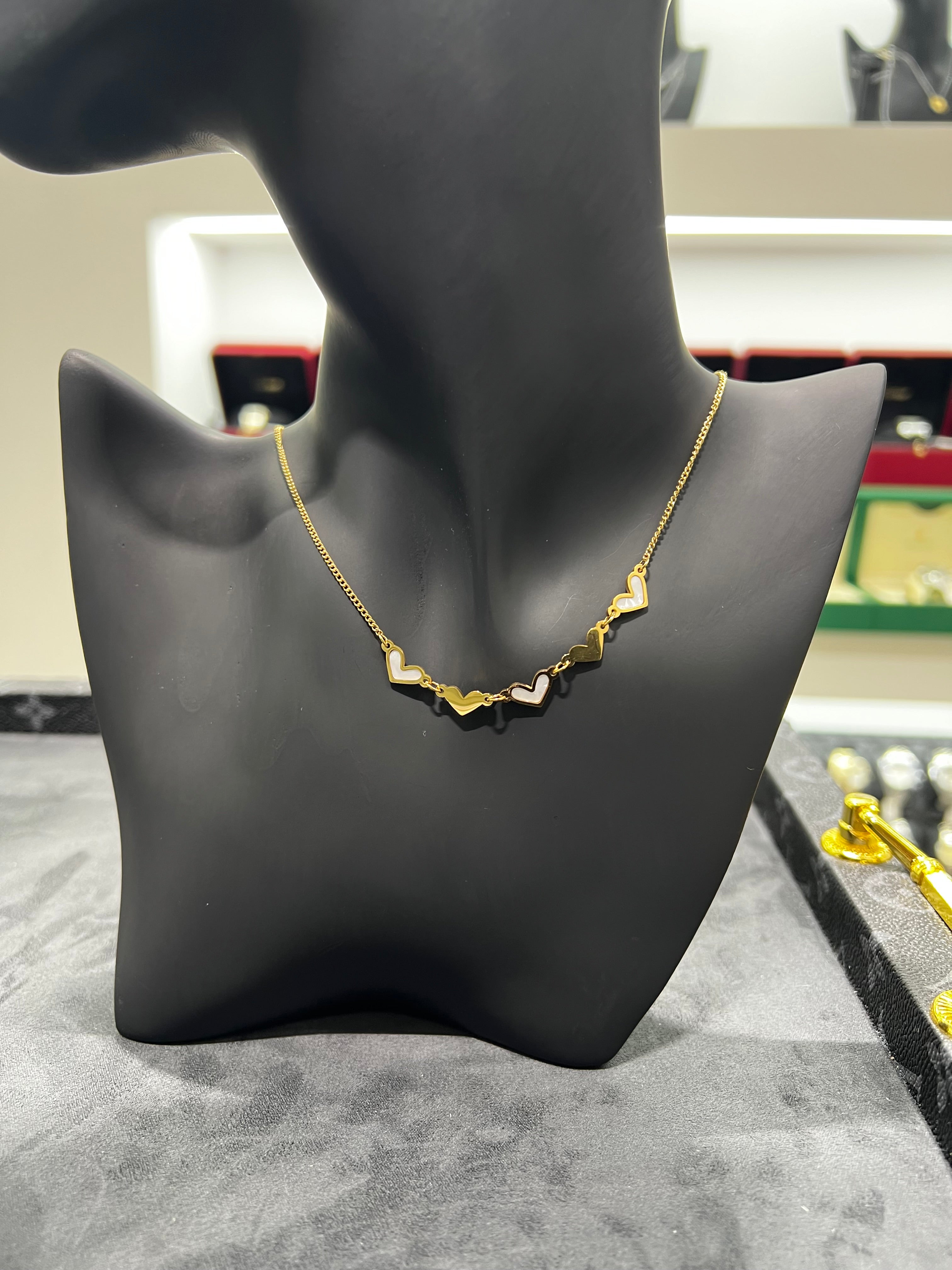 سلسال القلب الأبيض