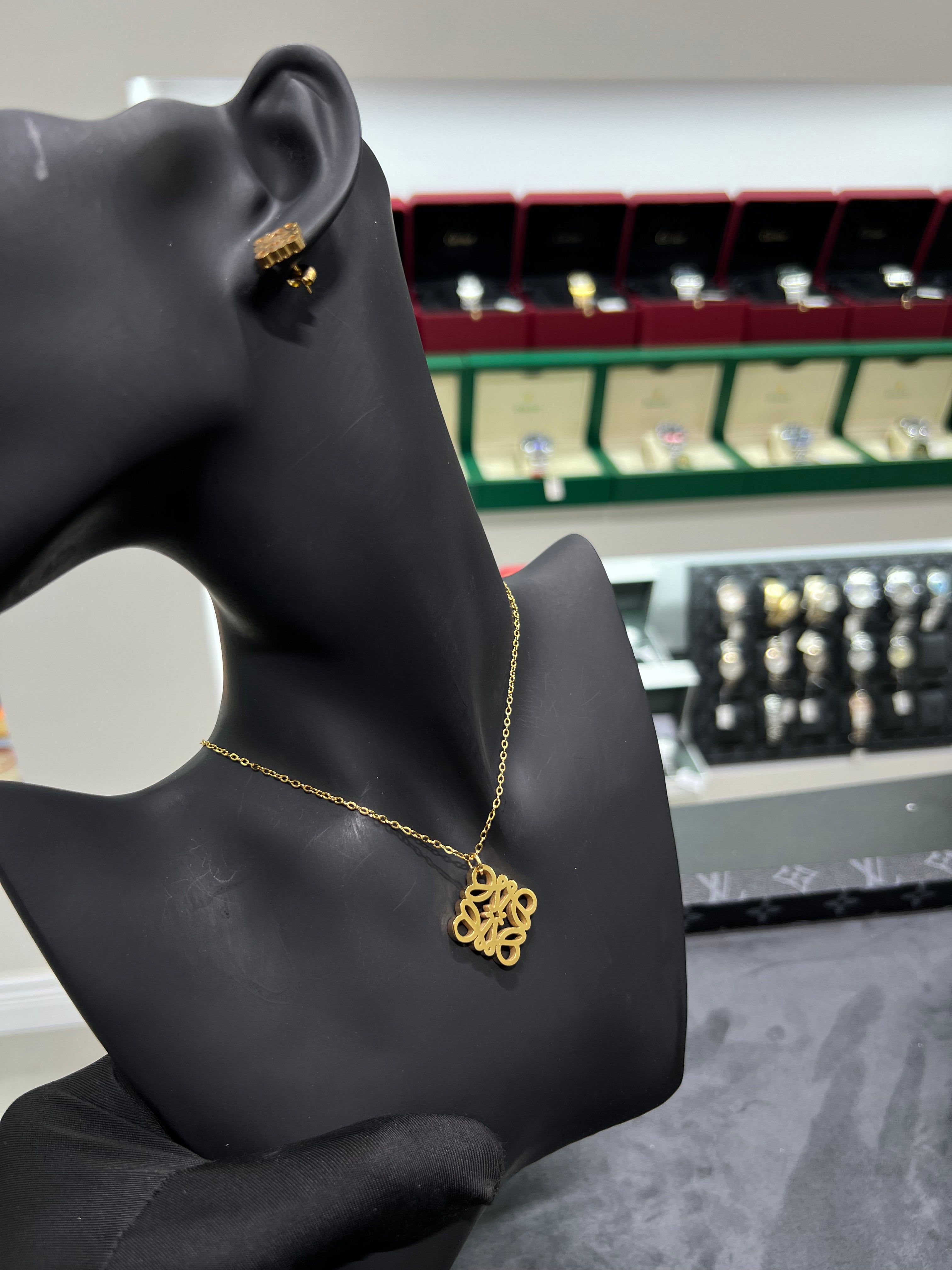 طقم لويفي بلخاتم