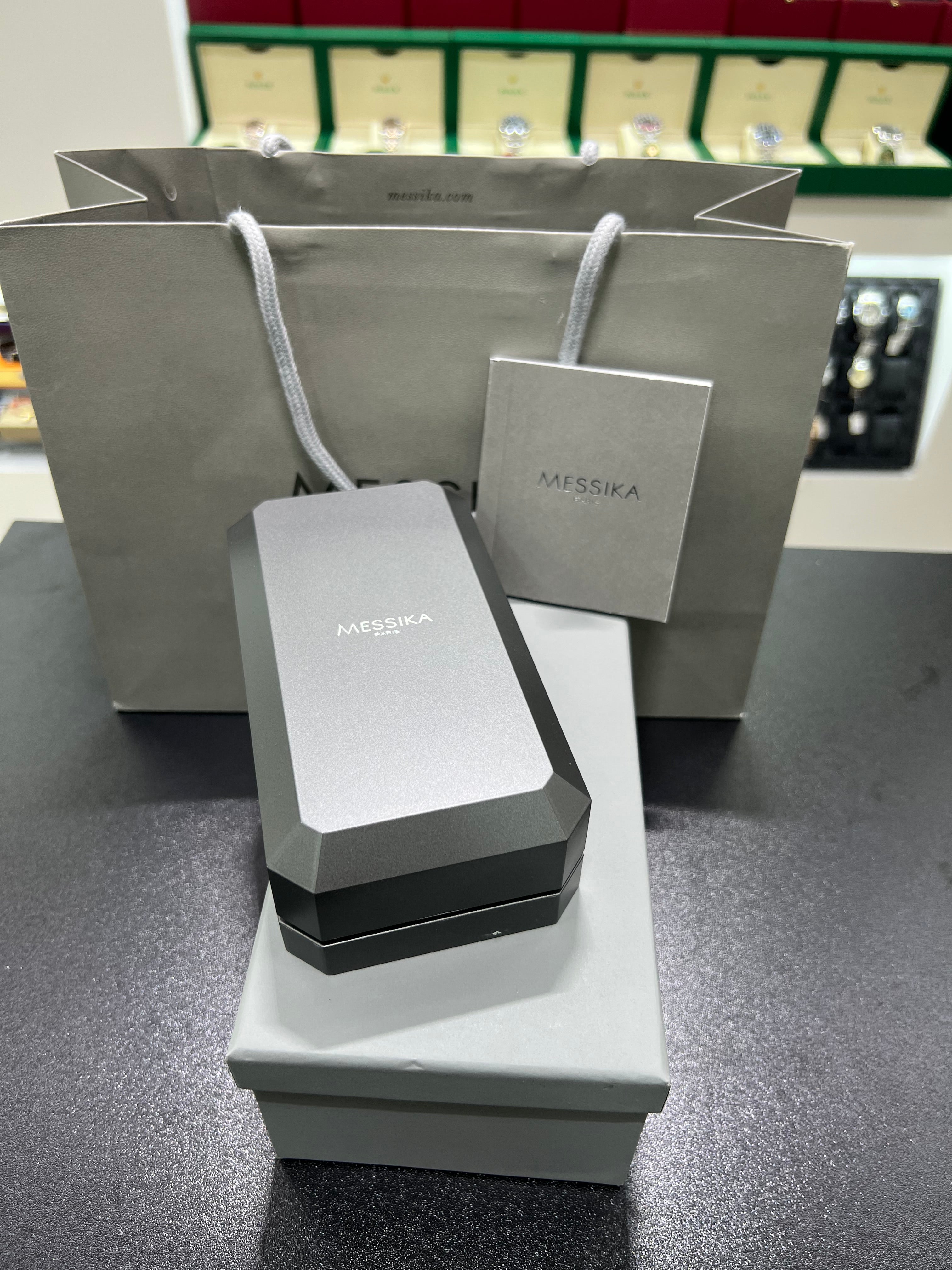 طقم Mėssika البوكس المضئ