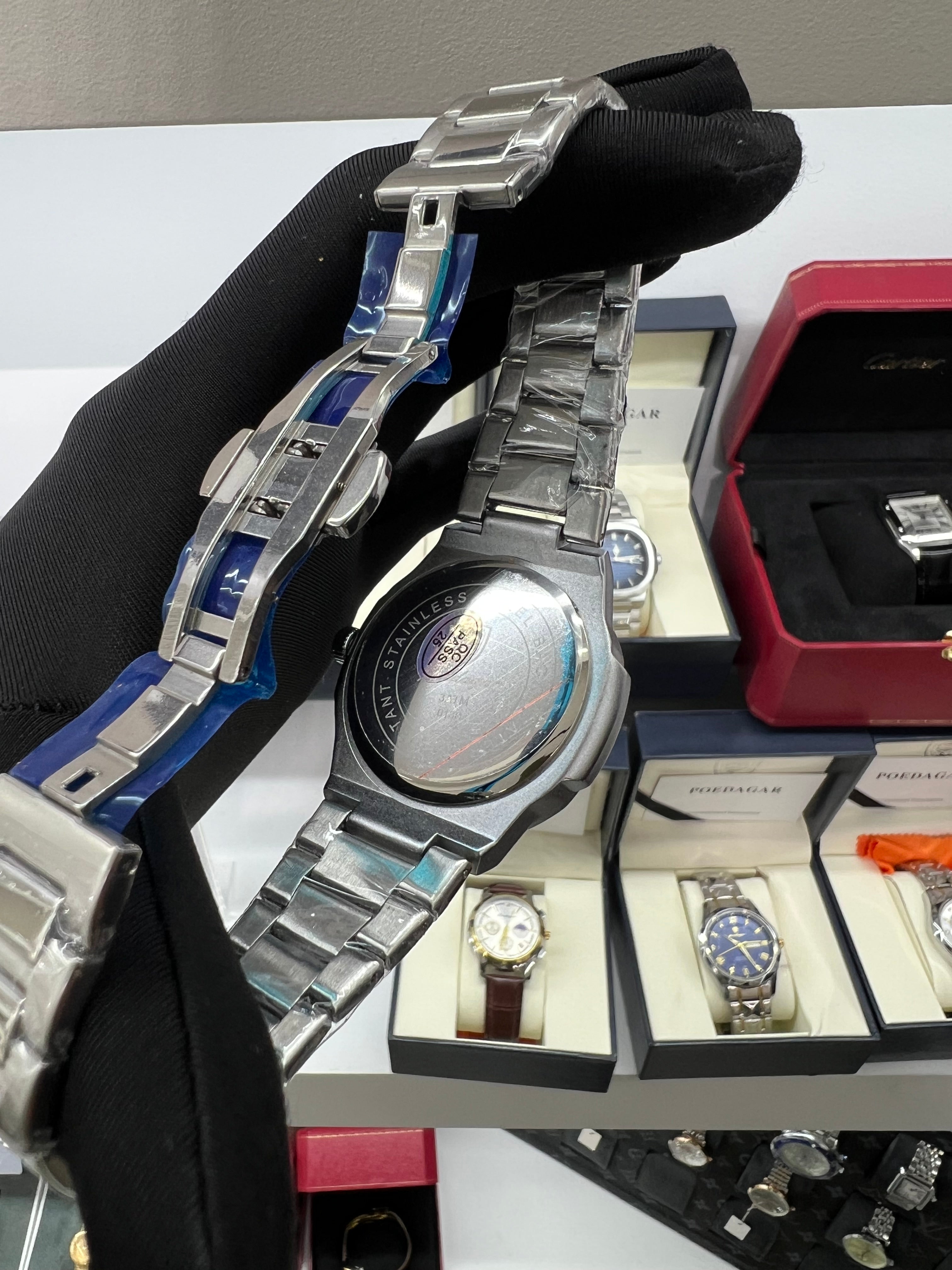 POÈDAGAR لون اخضر