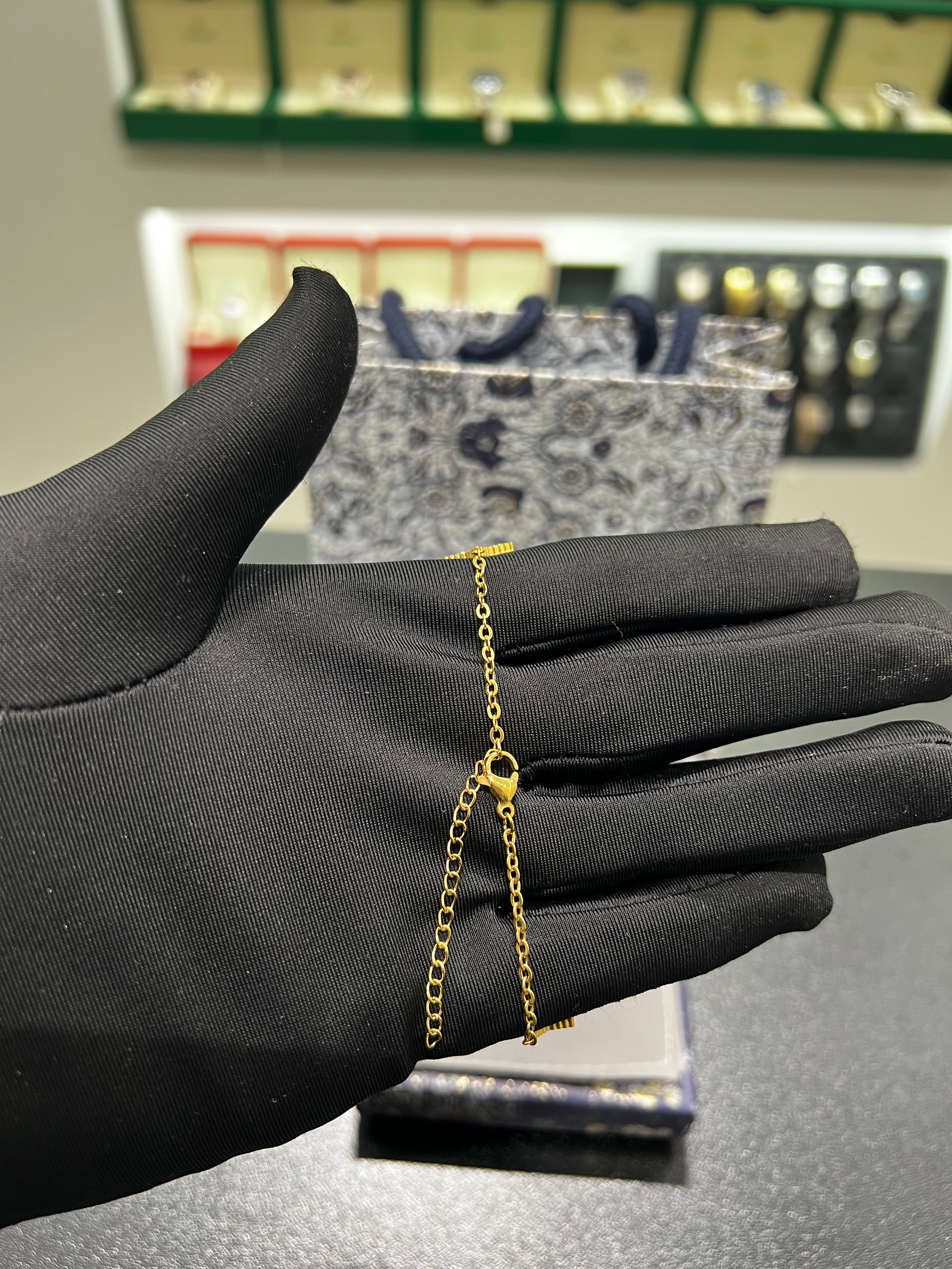 Rose des Vents سوار DIŌR