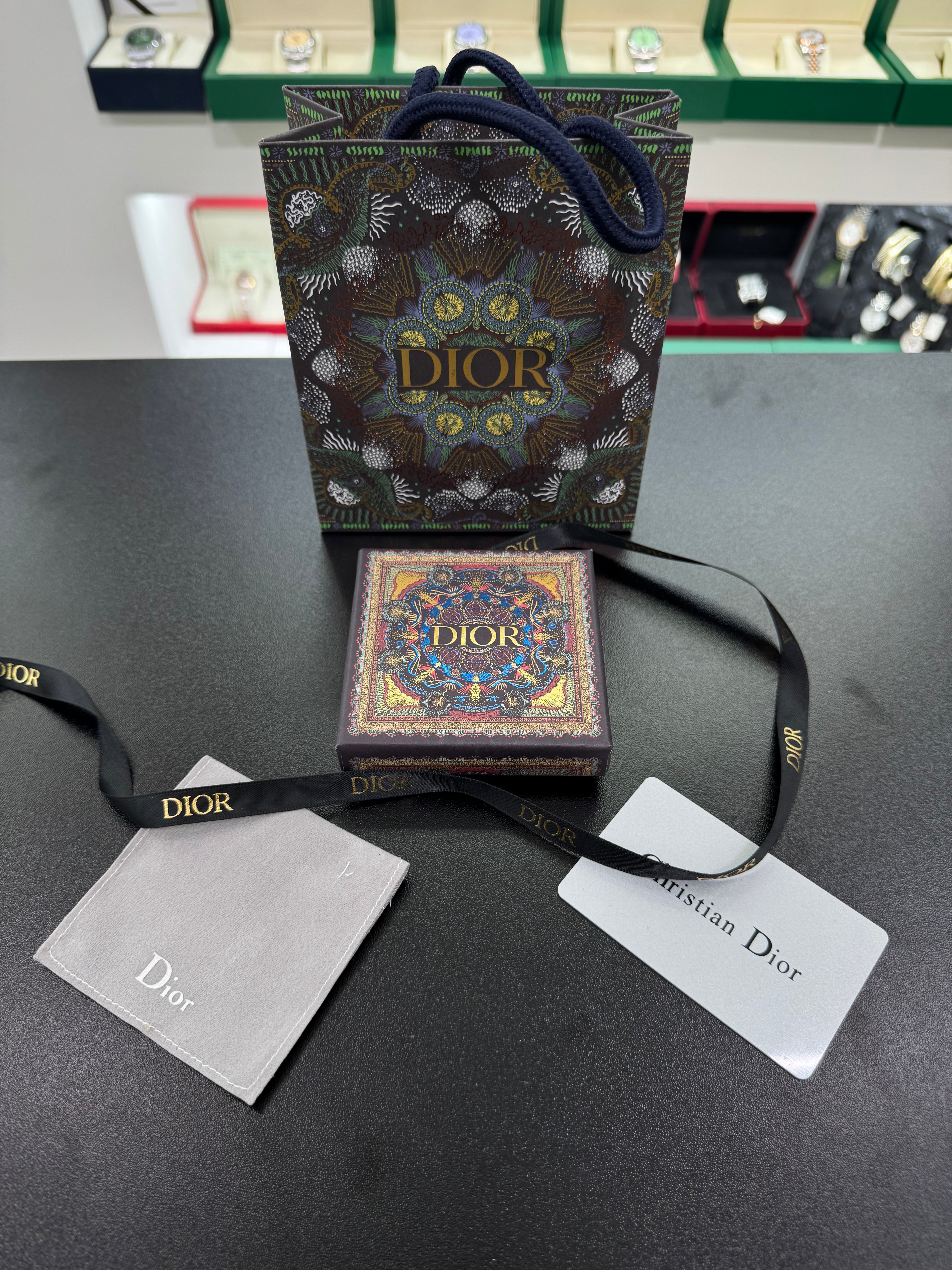 طقم CD لؤلؤ المتدلي بلخاتم