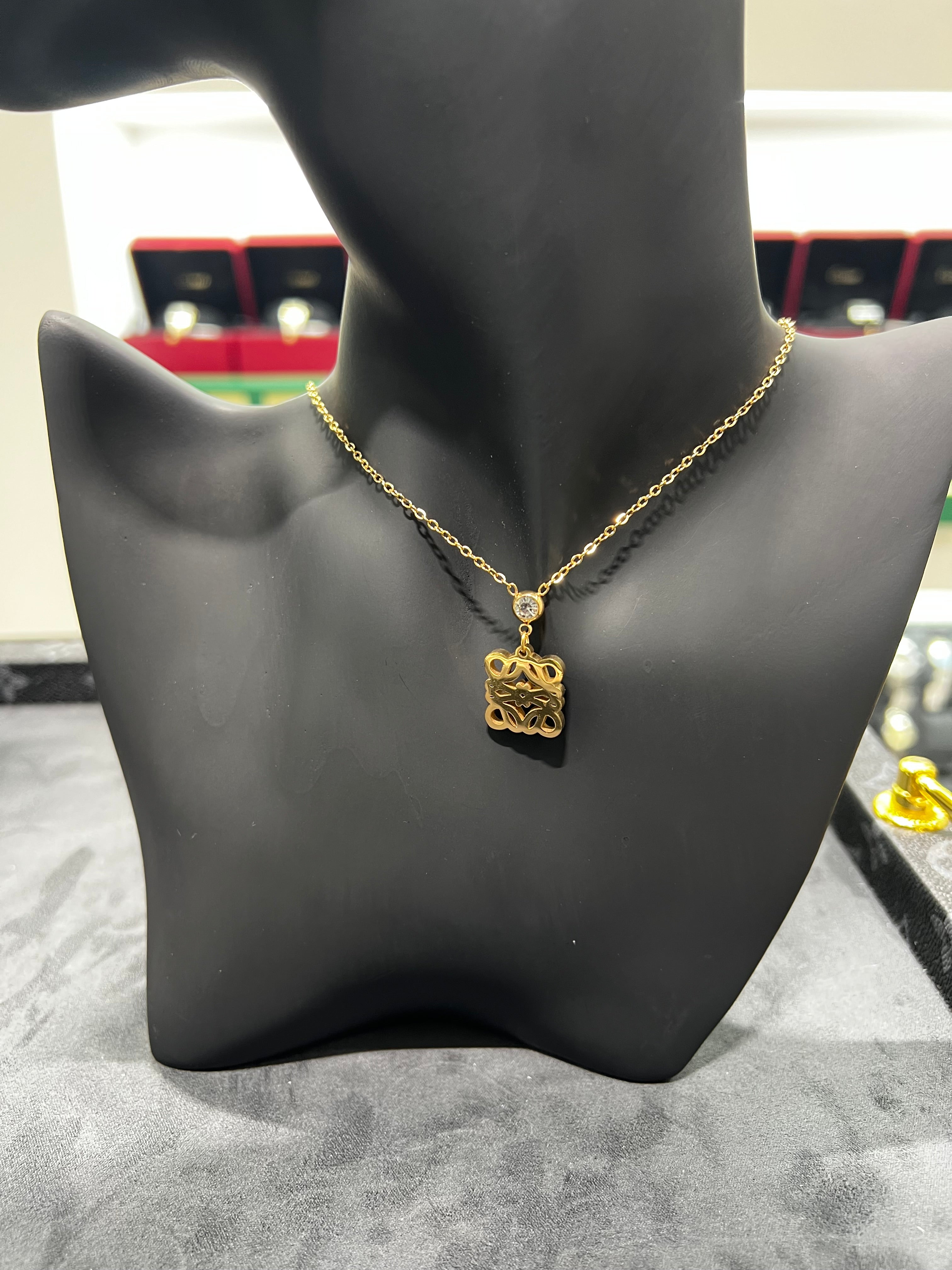 سلسال لويفي الشعار الصغير