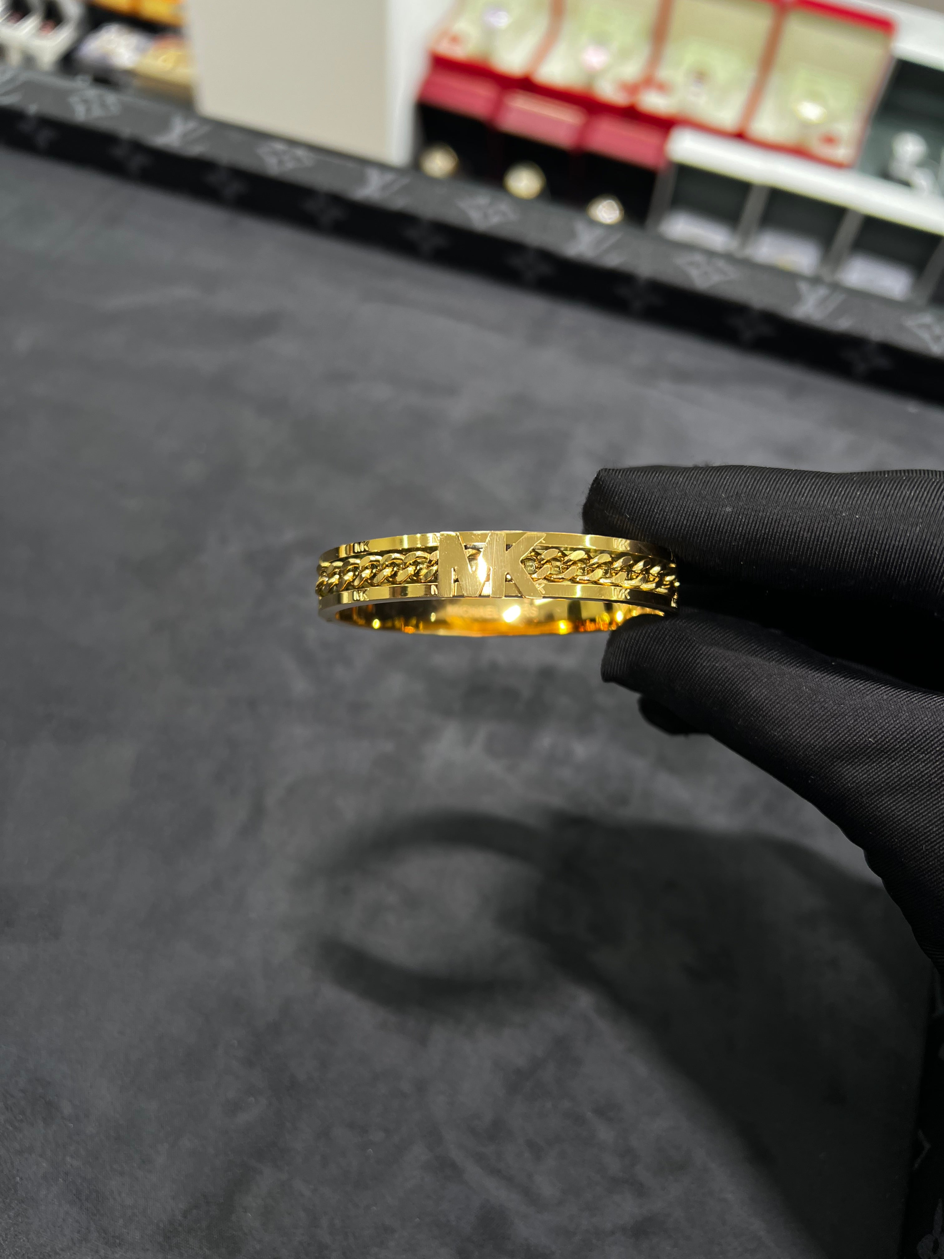 سوار MKالحبل الذهبي