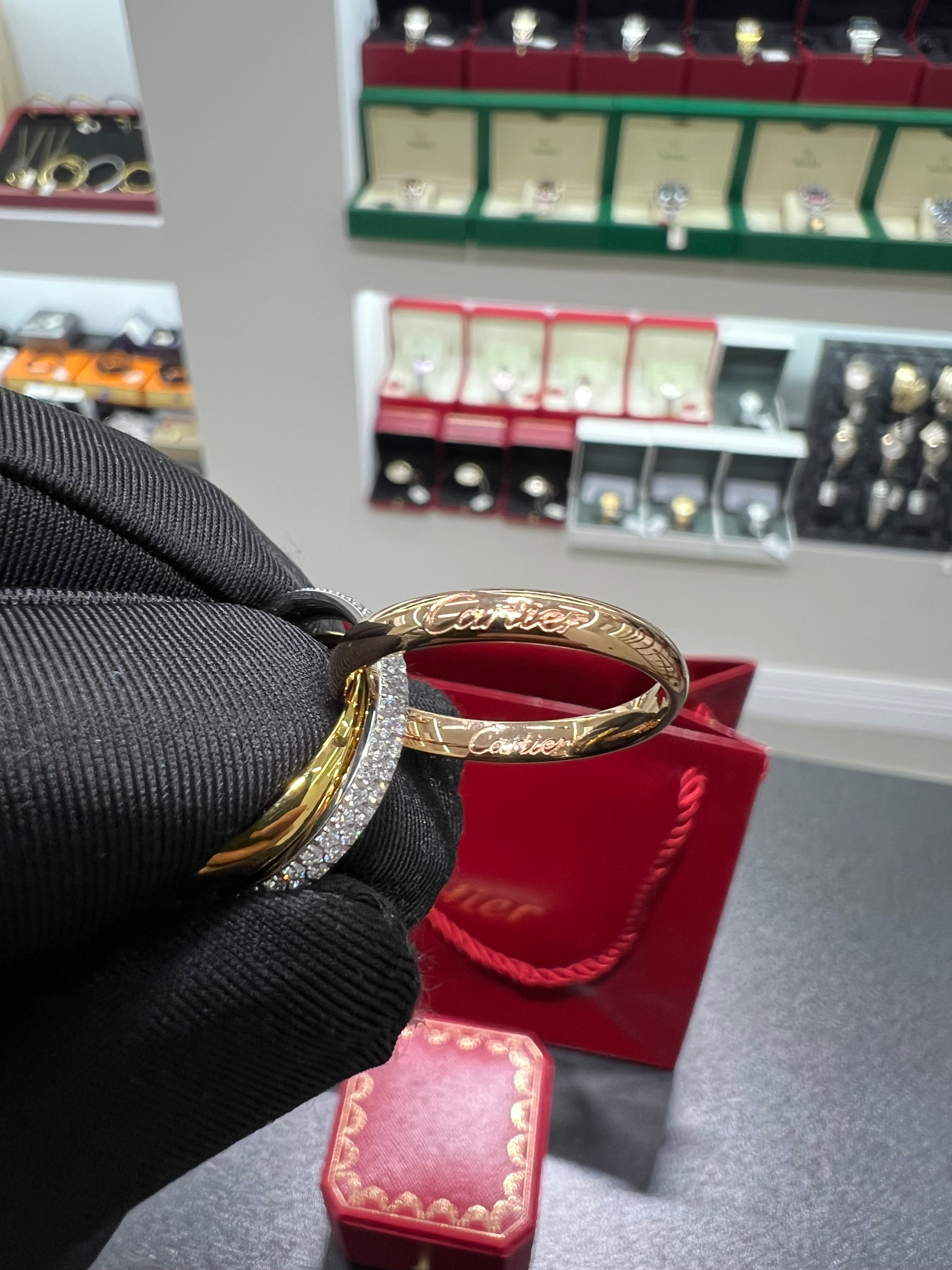 خاتم Cartiėr ترينيتي مرصع