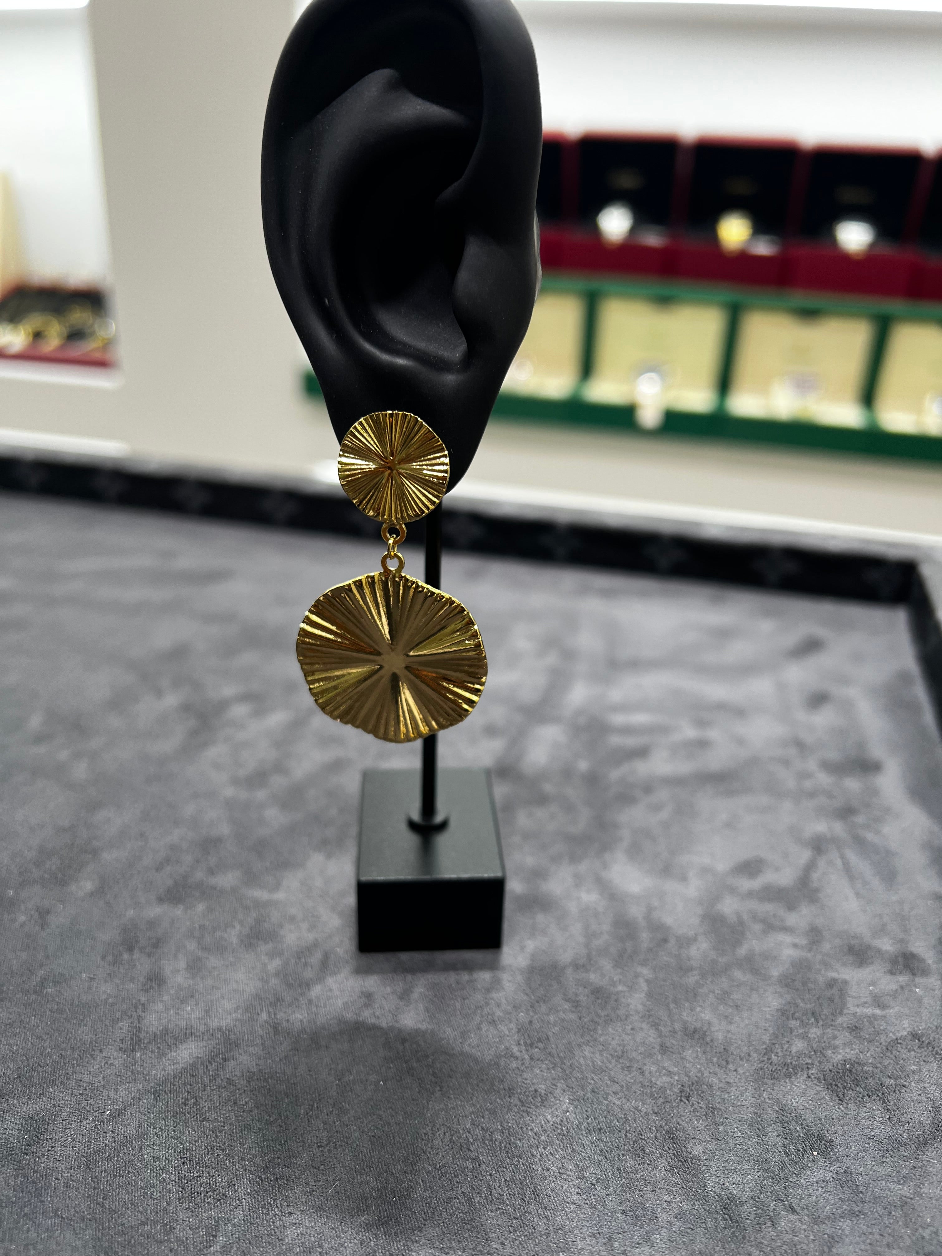 أقراط أذن الدائره المزخرفه