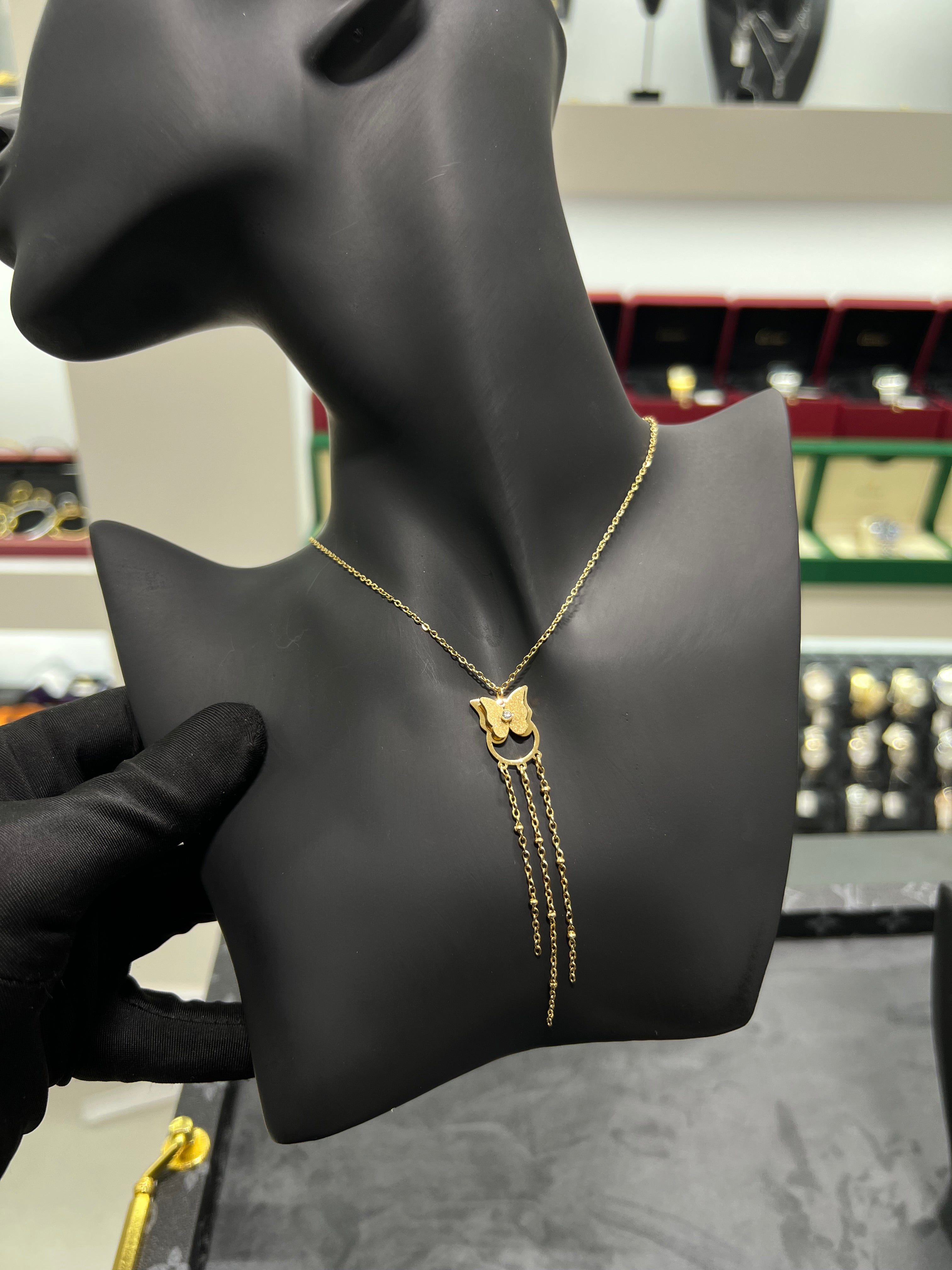 سلسال الفراشة المرصعه