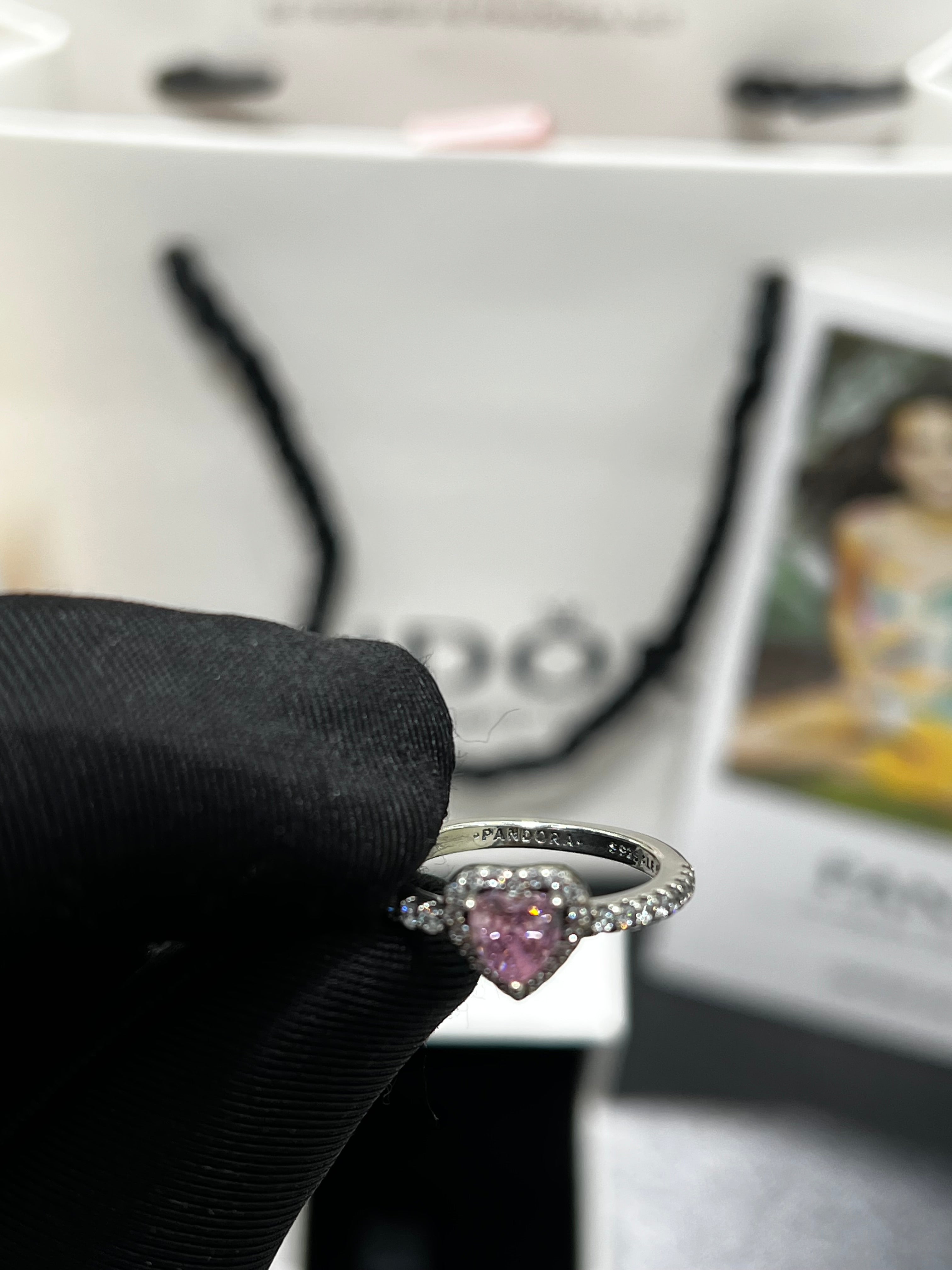 خاتم Pandōra القلب الوردي