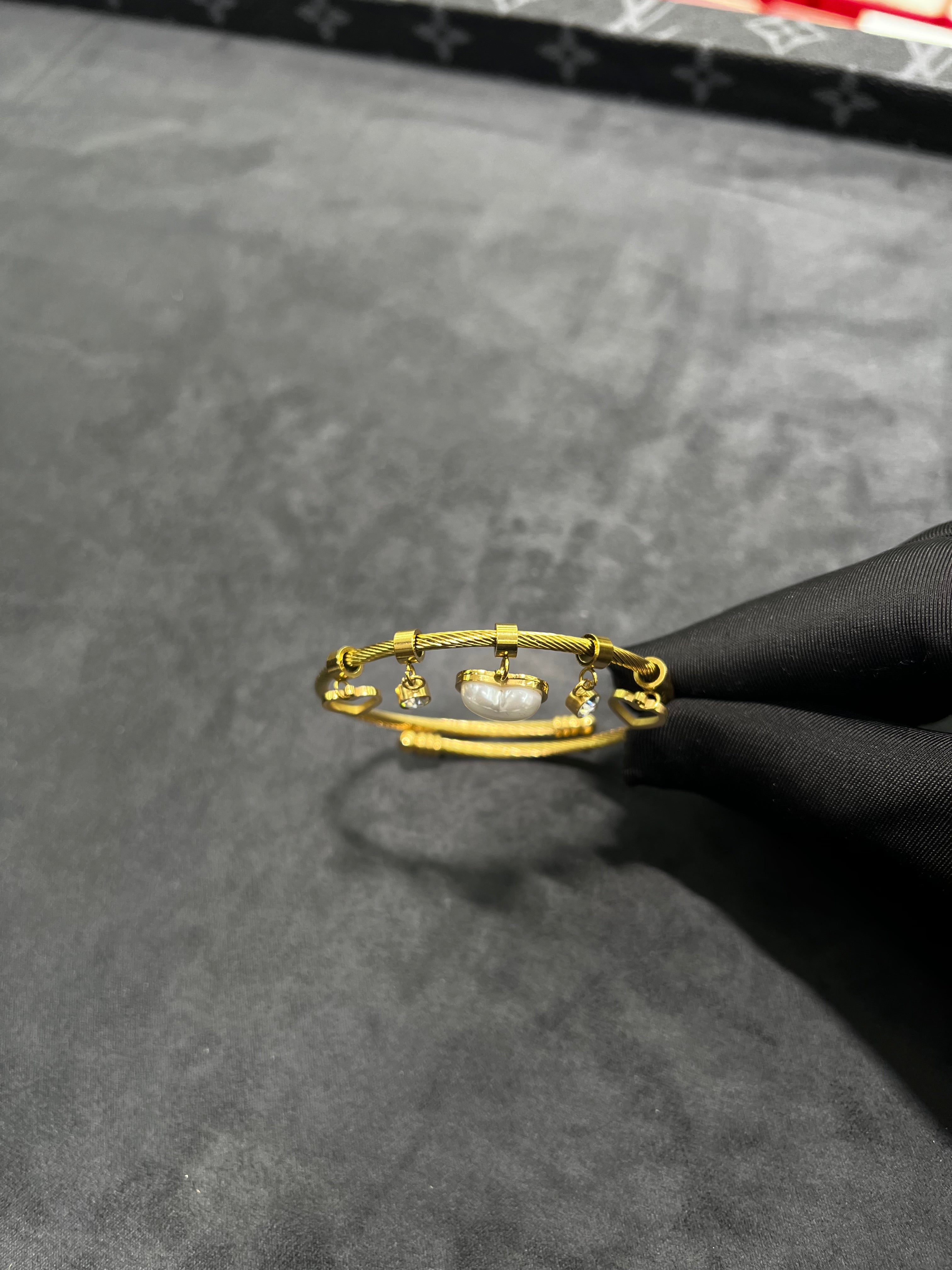 سوار قلب الجوهر