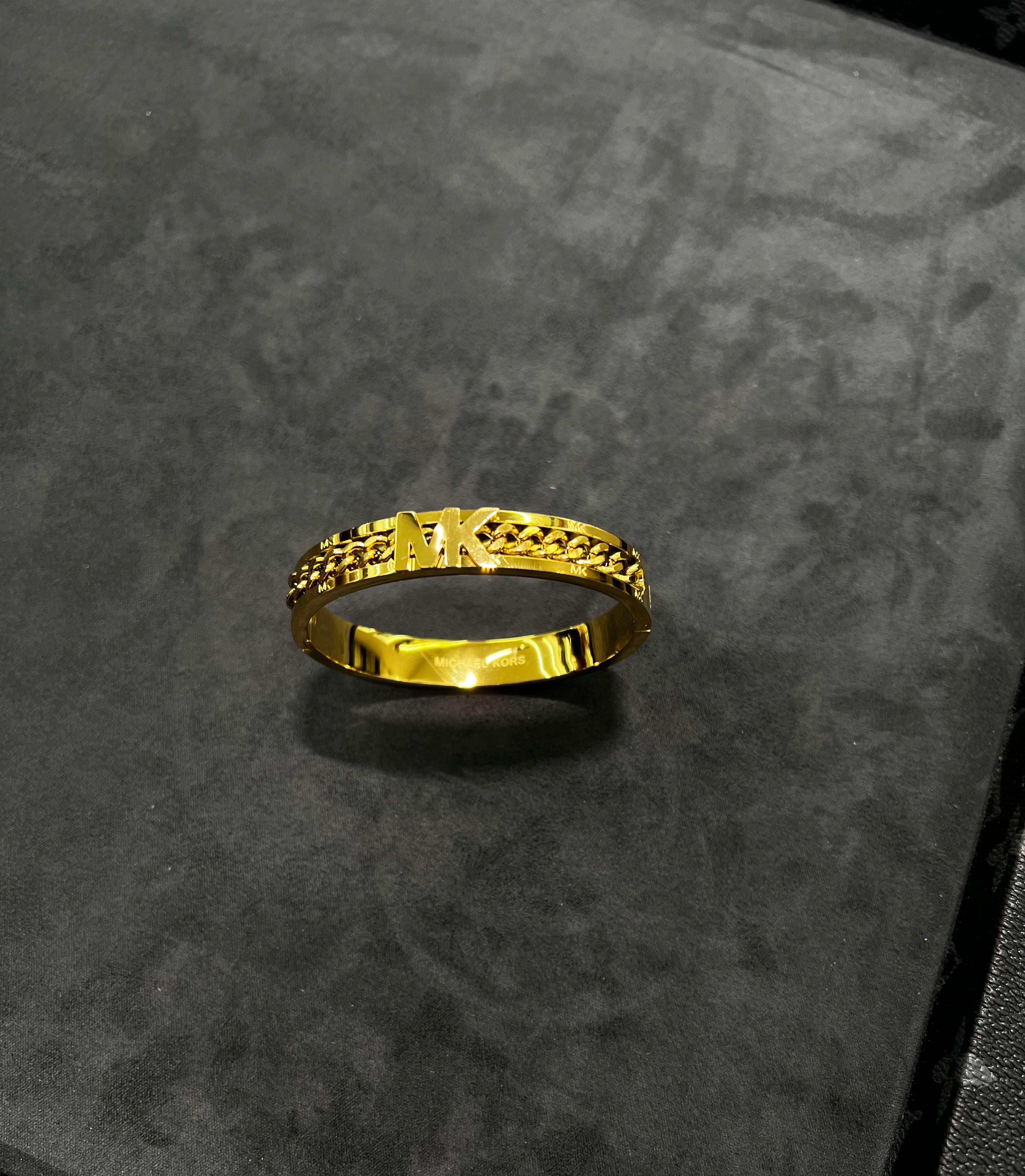 سوار MKالحبل الذهبي