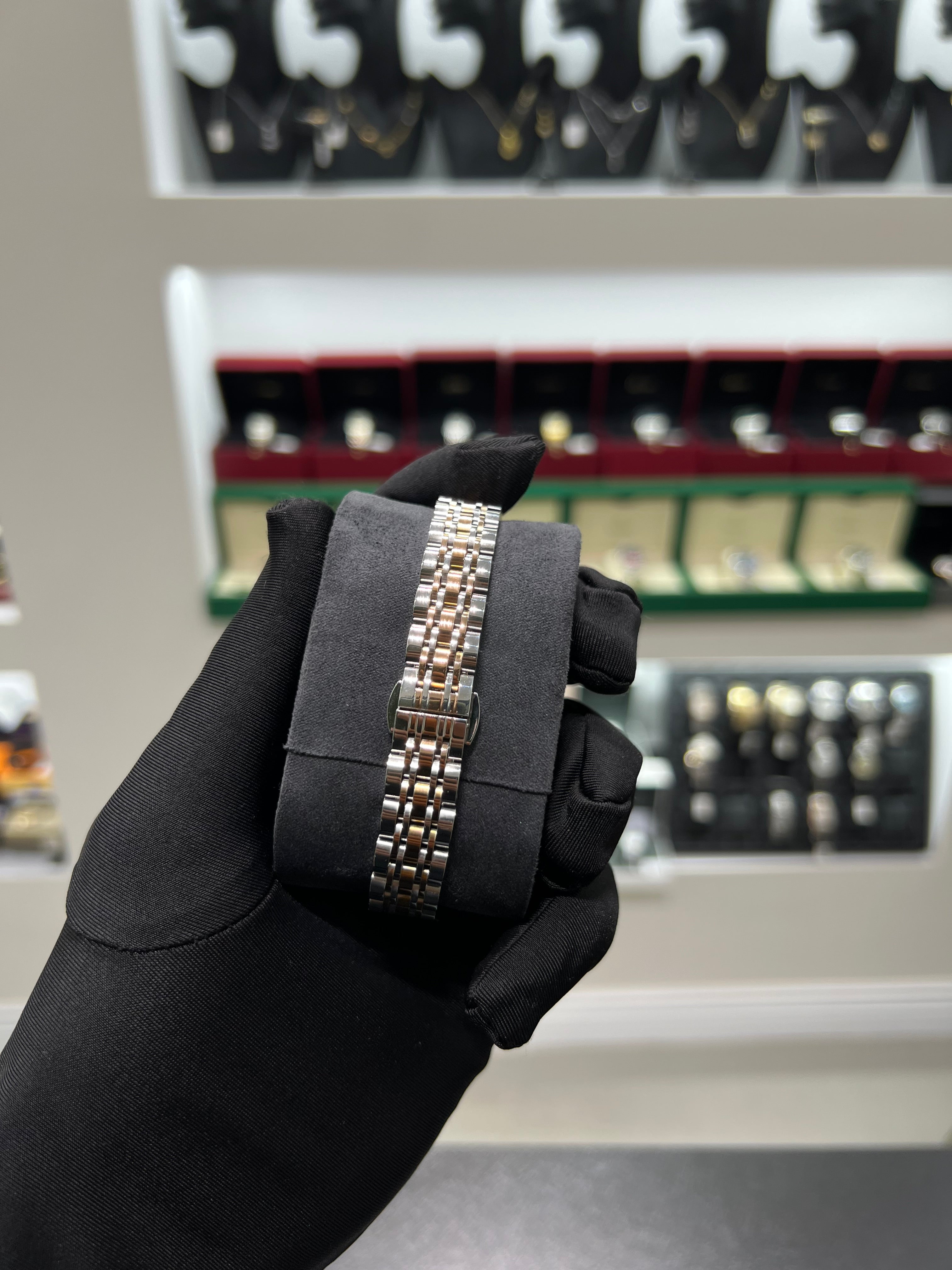Armanį watch, two-tone, studded lens, من دون علبه جوده رقم 2