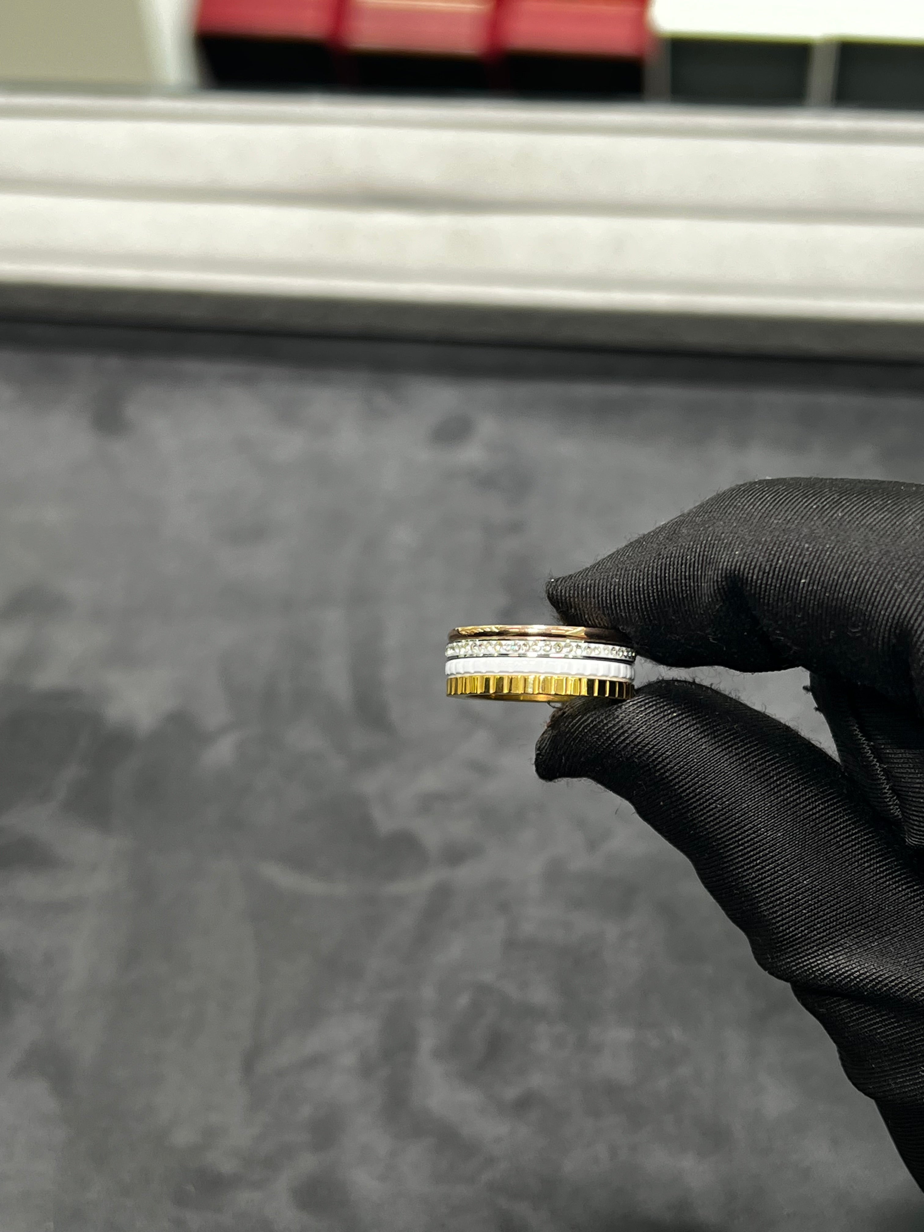 خاتم بوشرون ابيض