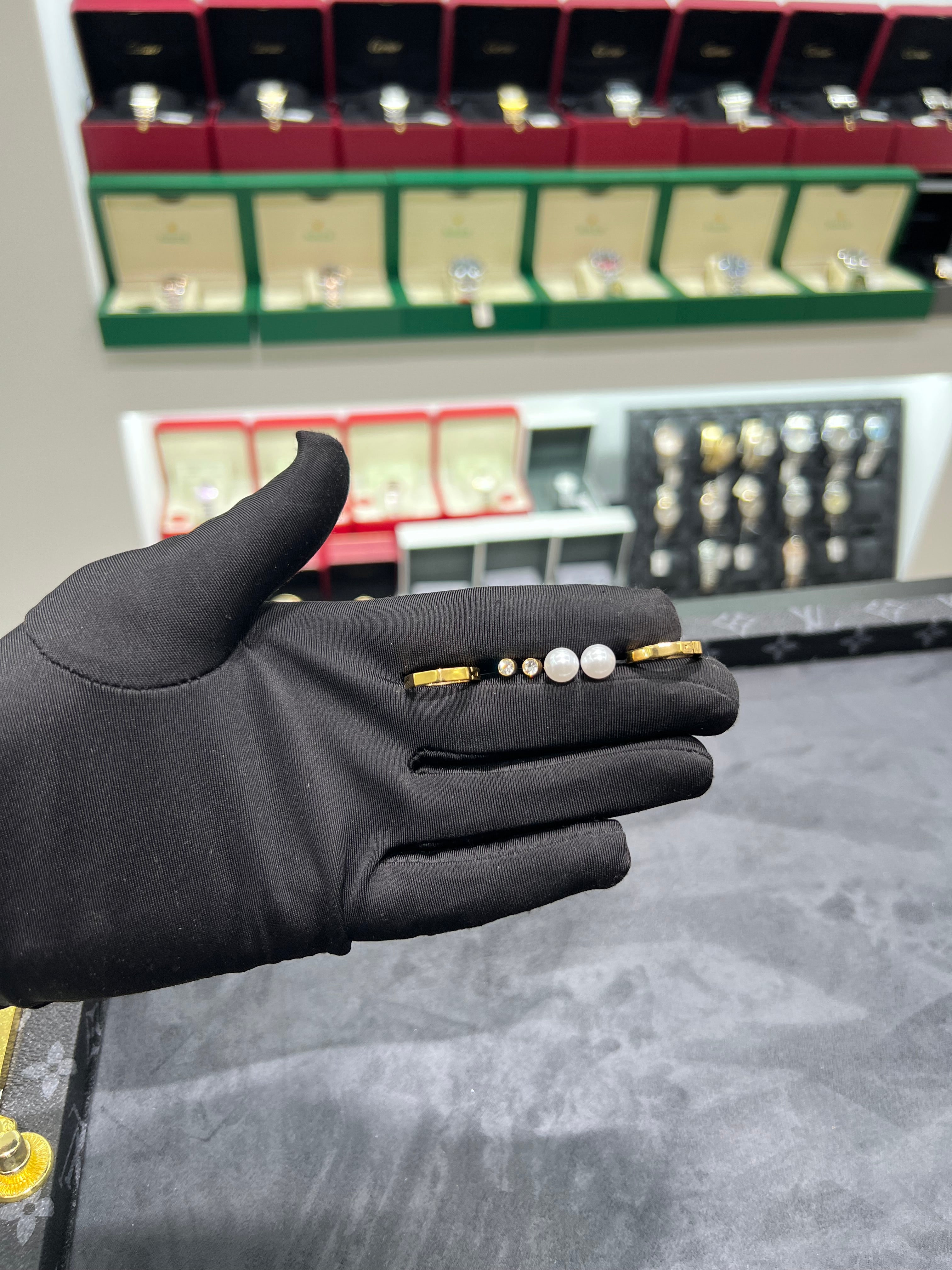 أقراط أذن التلاثيات لؤلؤ