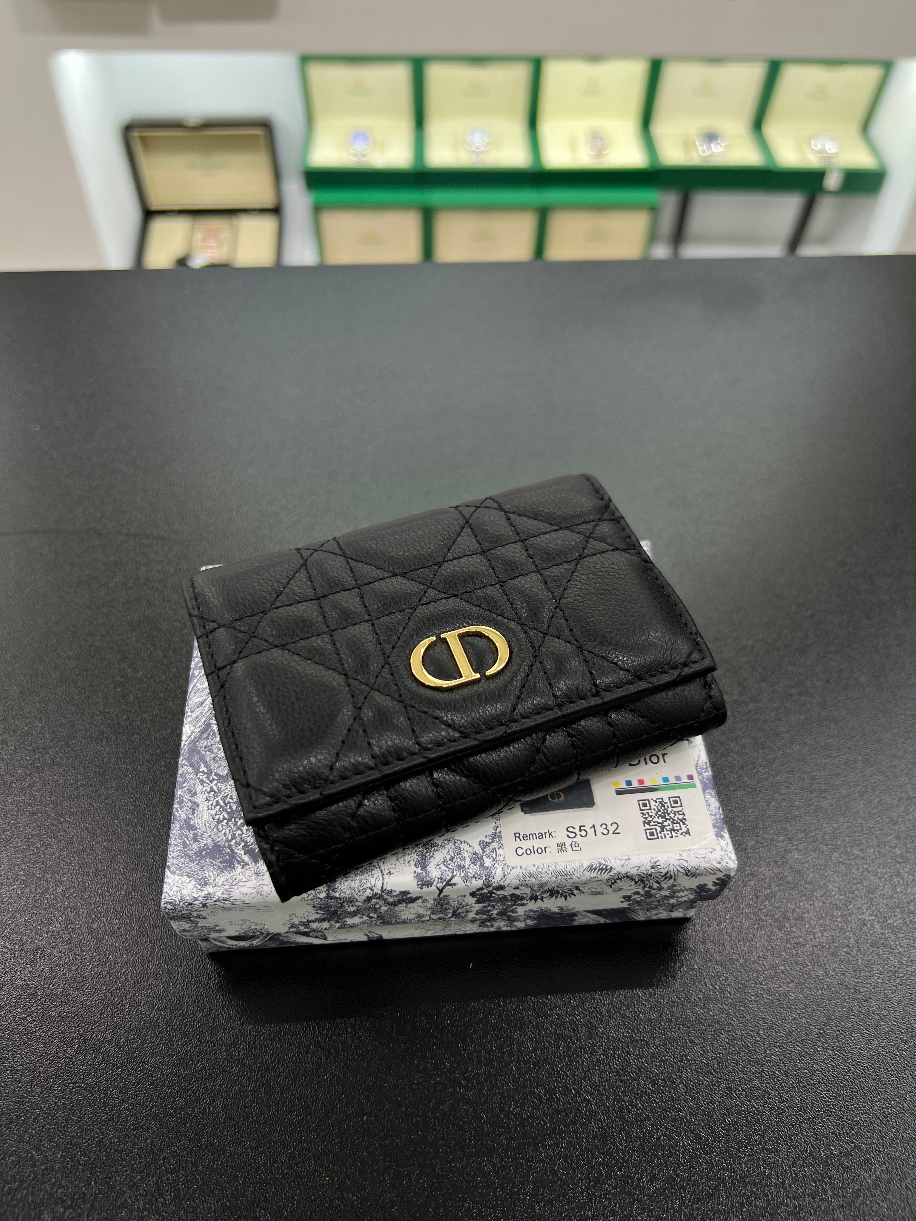 Caro Cosmos Wallet – Black Cannage Leather