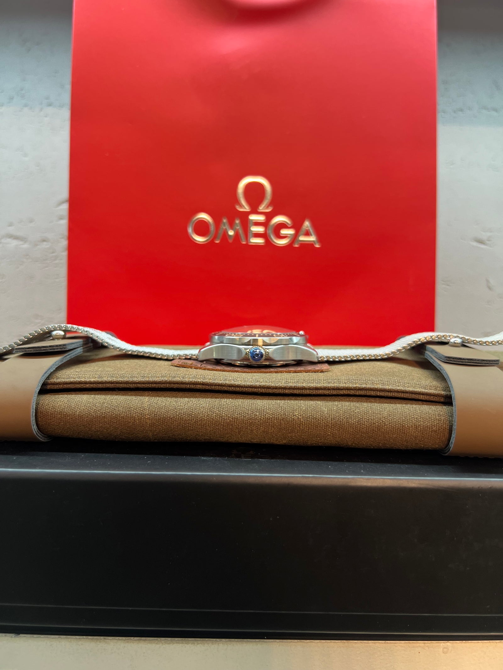 ساعة سيماستر دايفر 300M – إصدار 007
Seamaster Diver 300M – 007 Edition