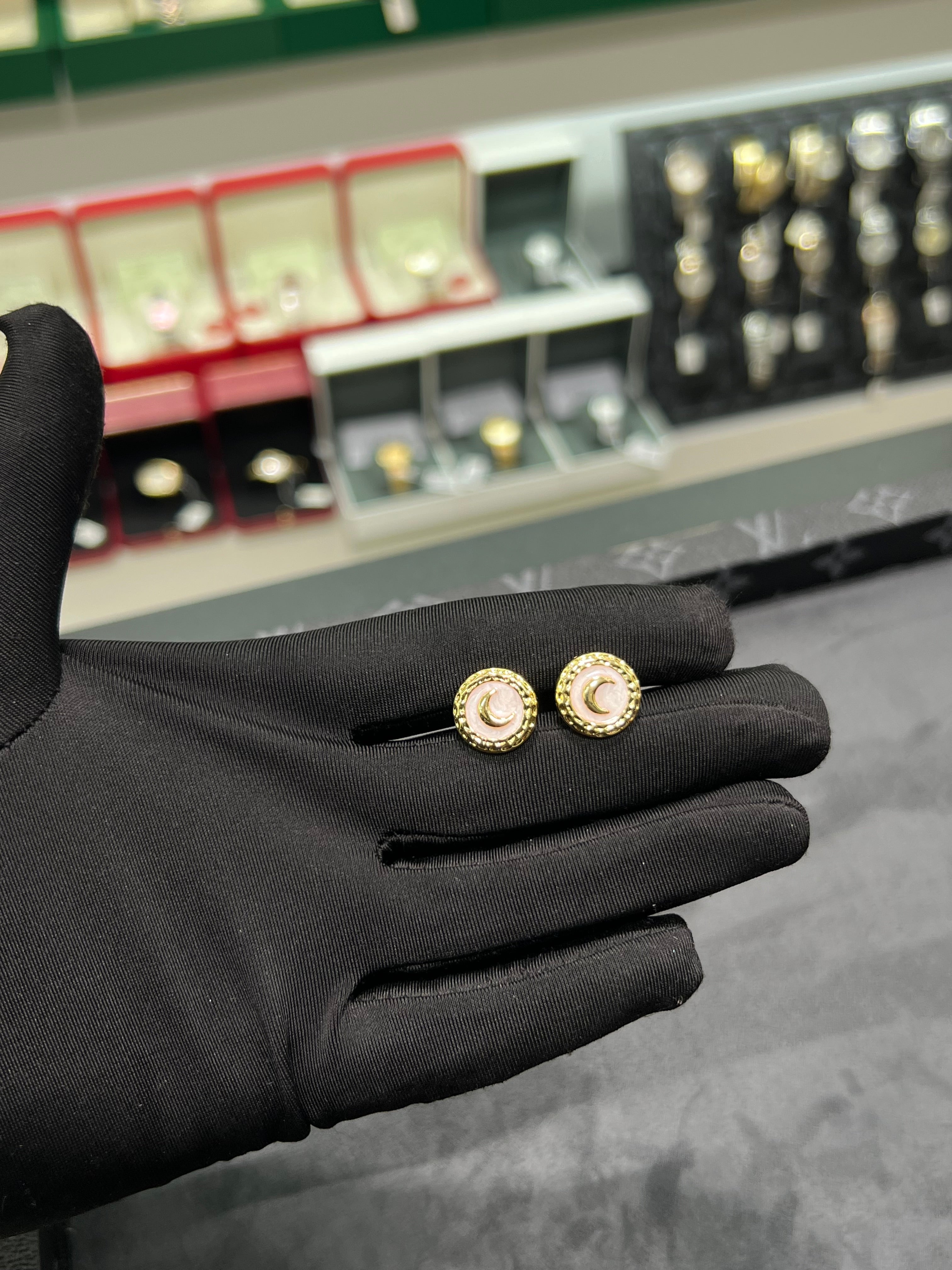 أقراط أذن الهلال ابيض