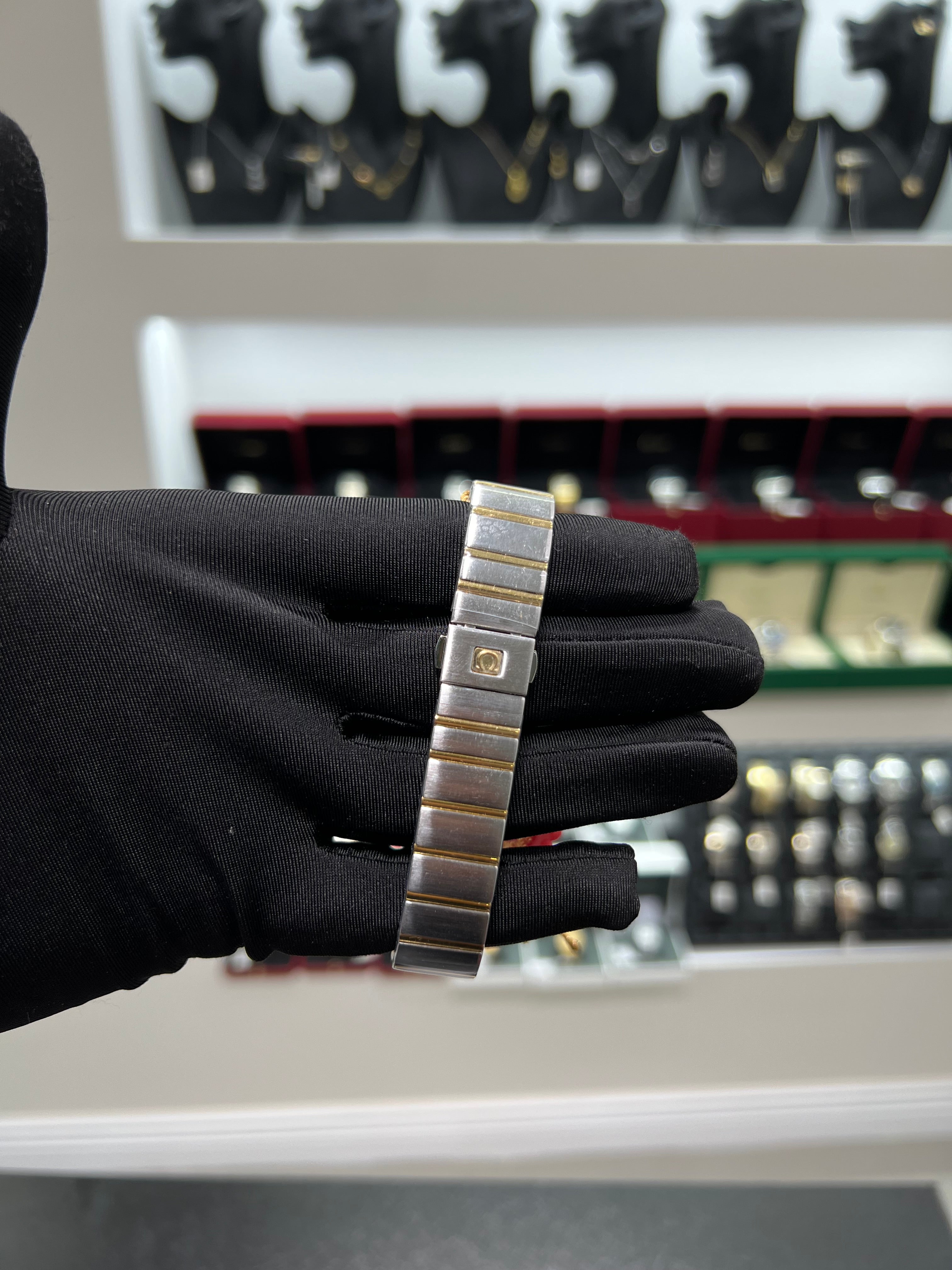 Constellation with mother-of-pearl dial