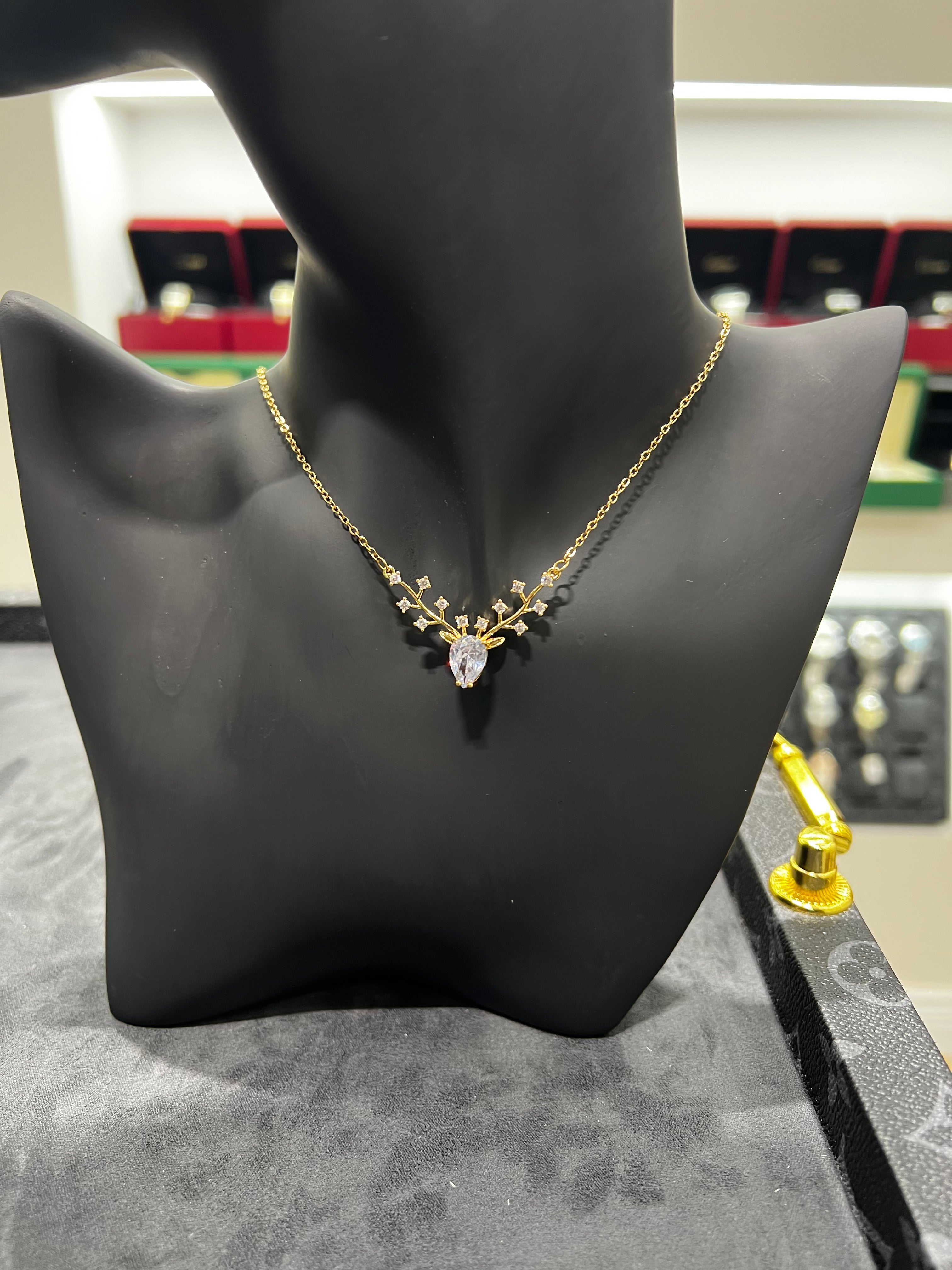 سلسال الغزال المرصع