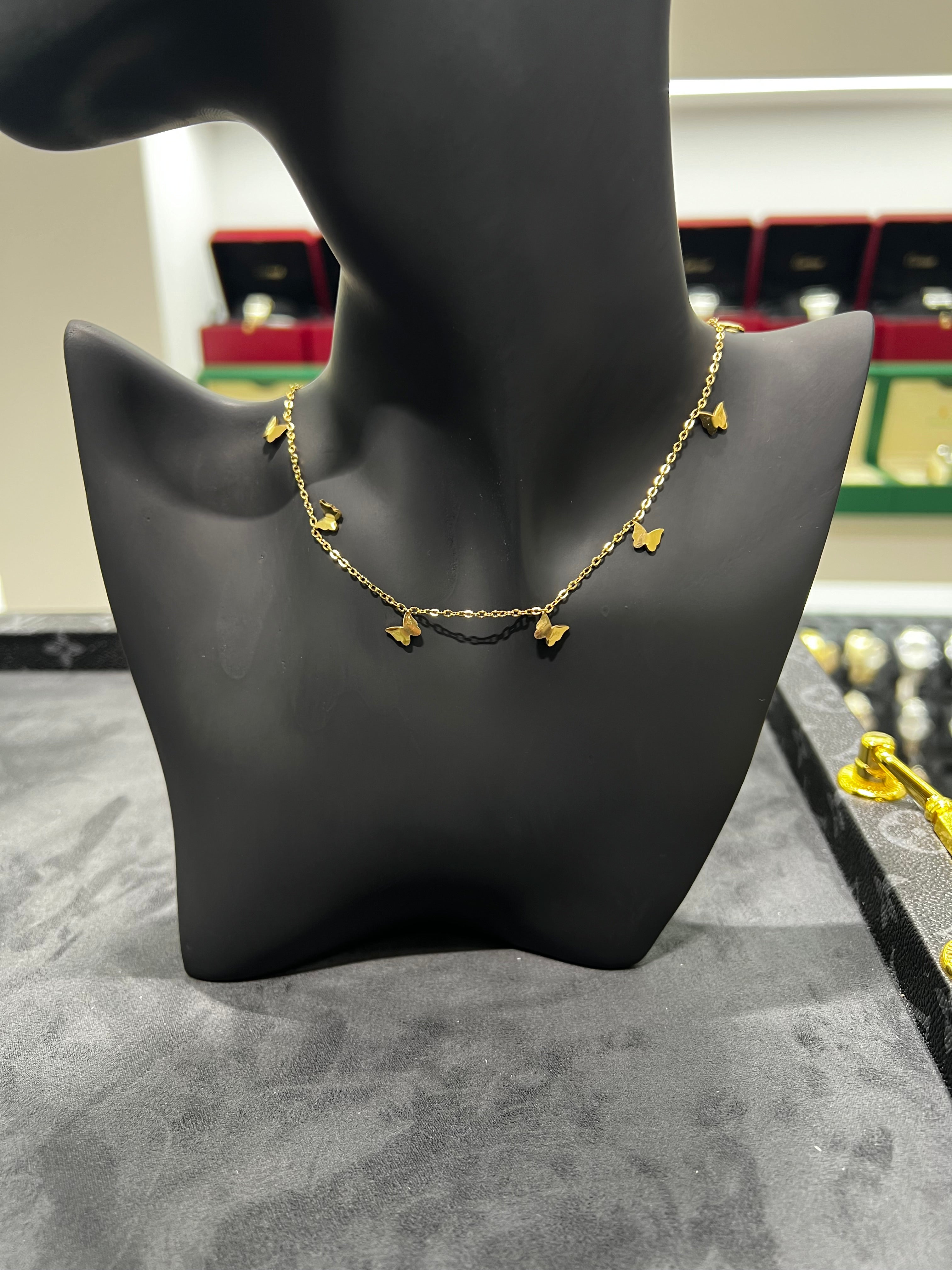 سلسال الفراشة سبعة فراشات