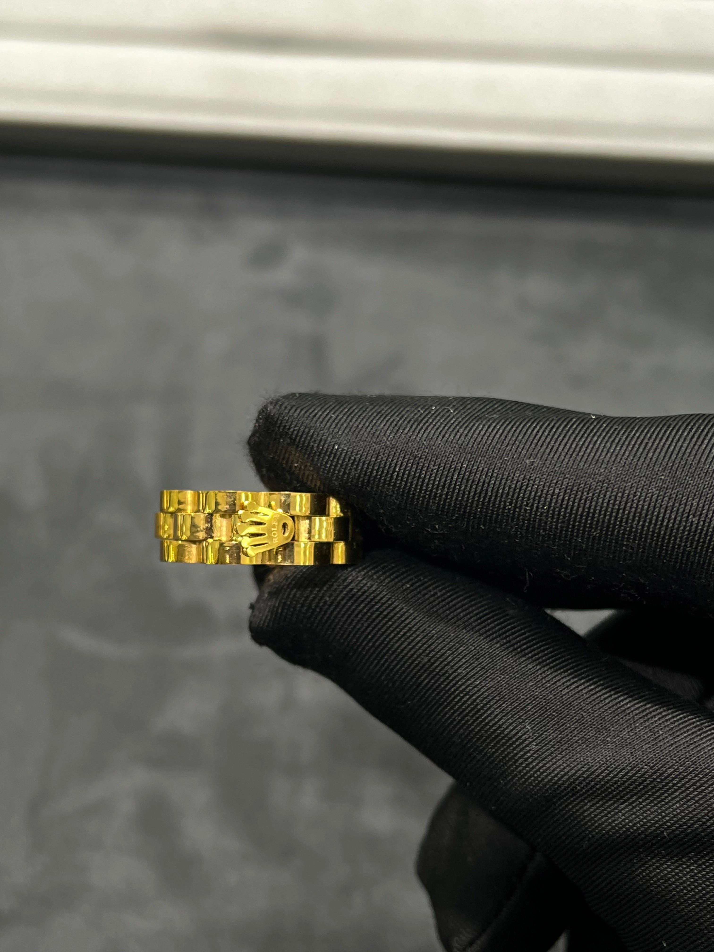 خاتم رولكس ذهبي عريض