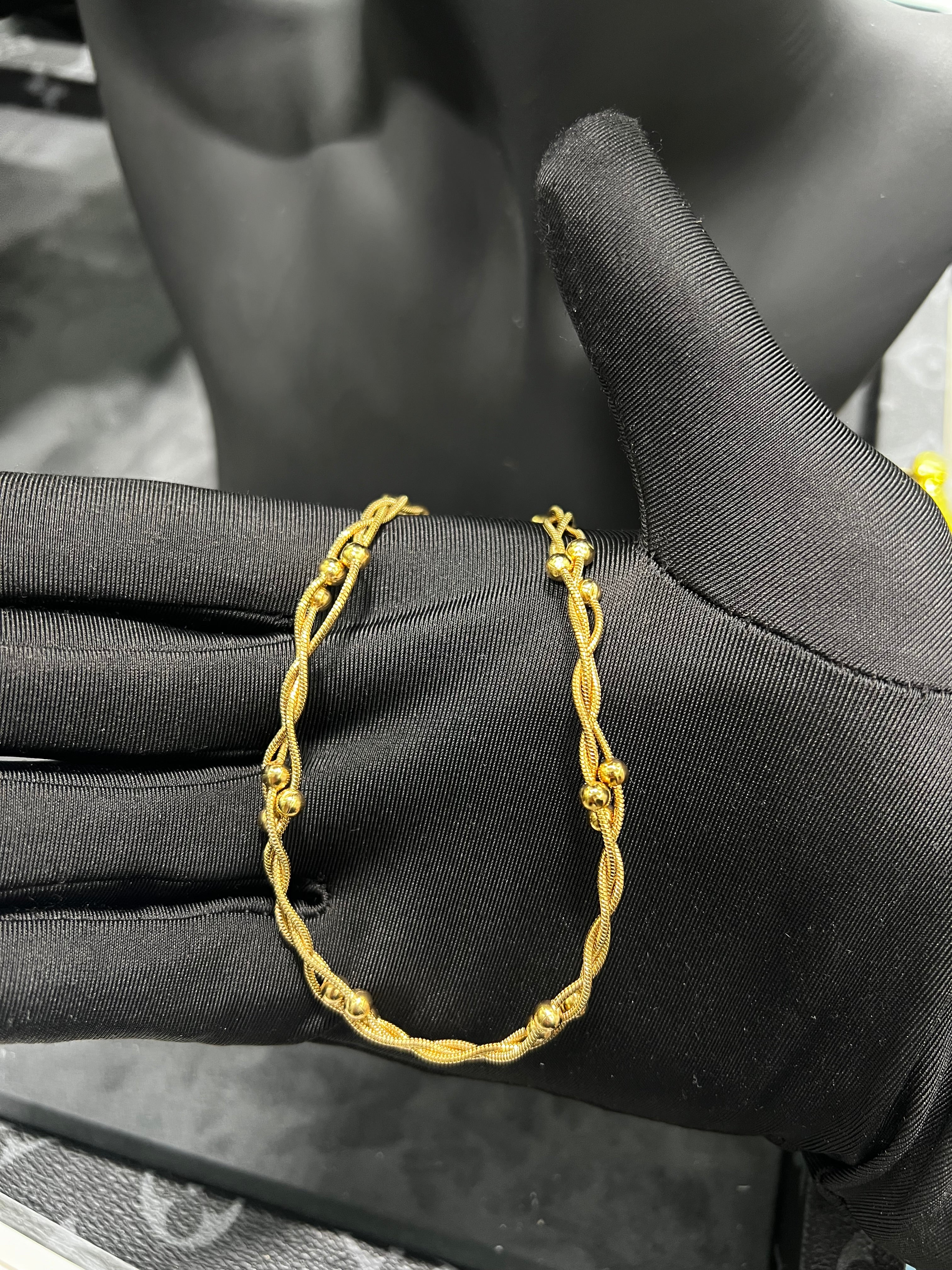 سلسال الكرات المضفور