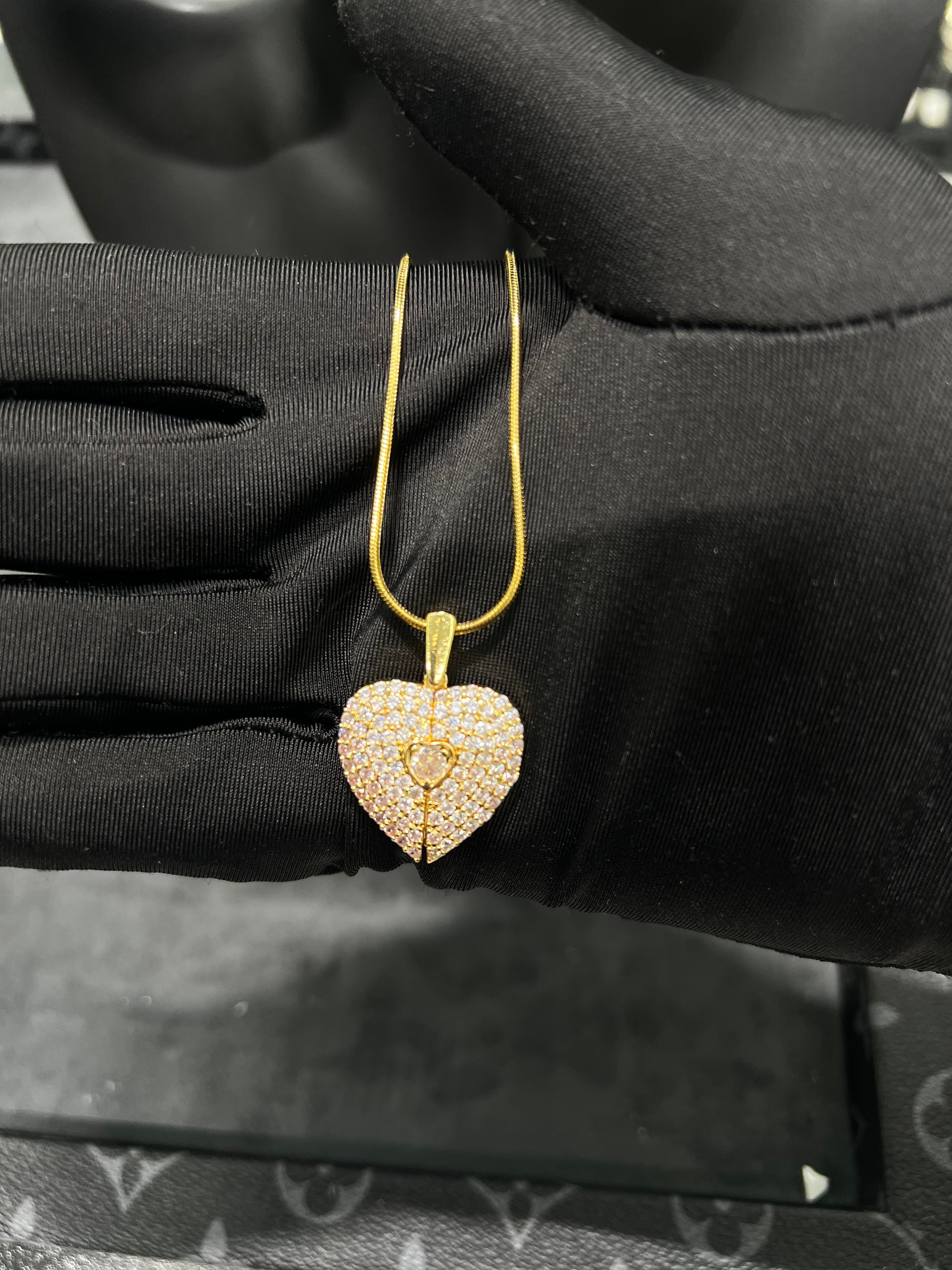 سلسال القلب المرصع