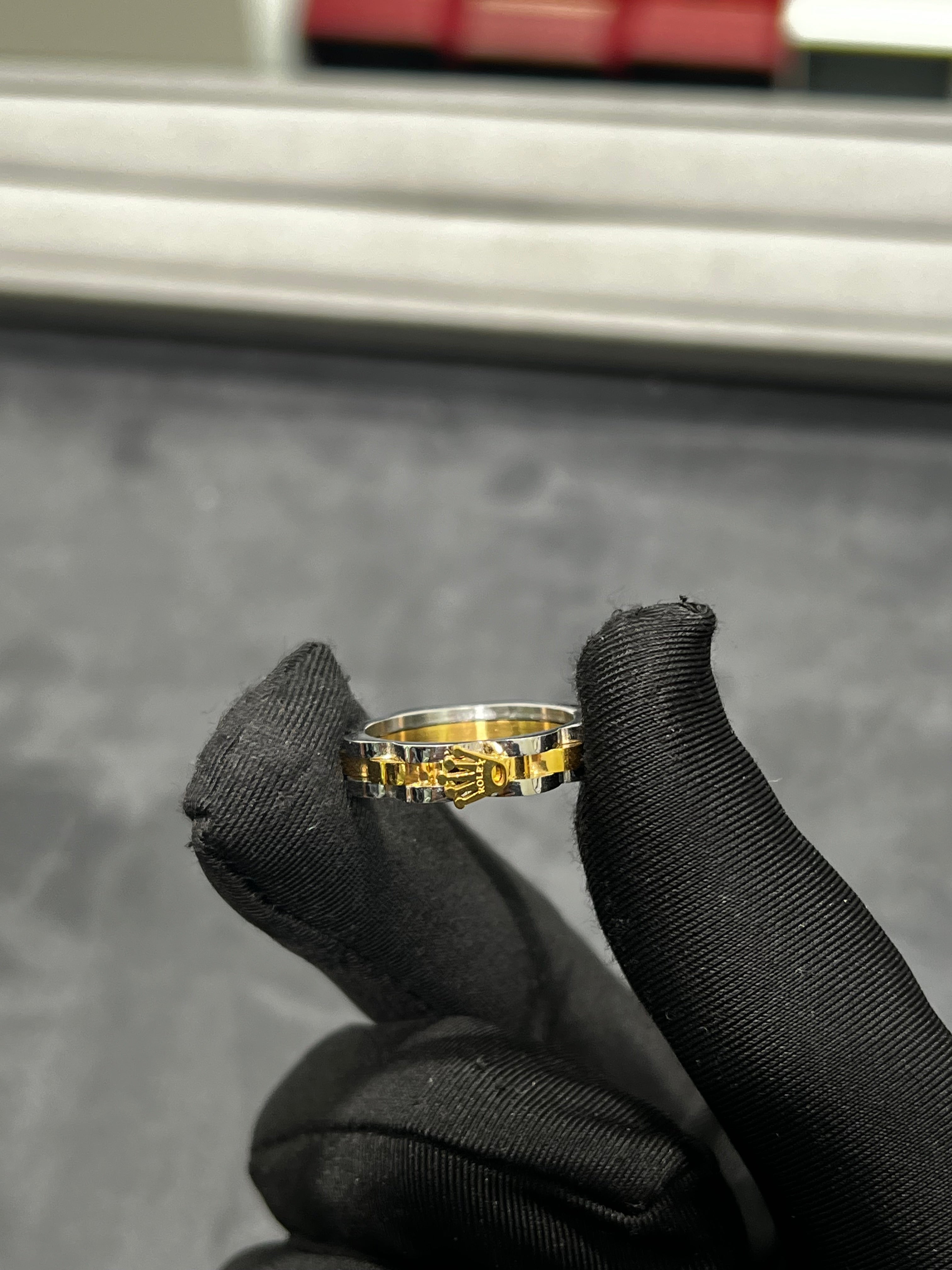 خاتم رولكس رفيع ذهبي بالفضي